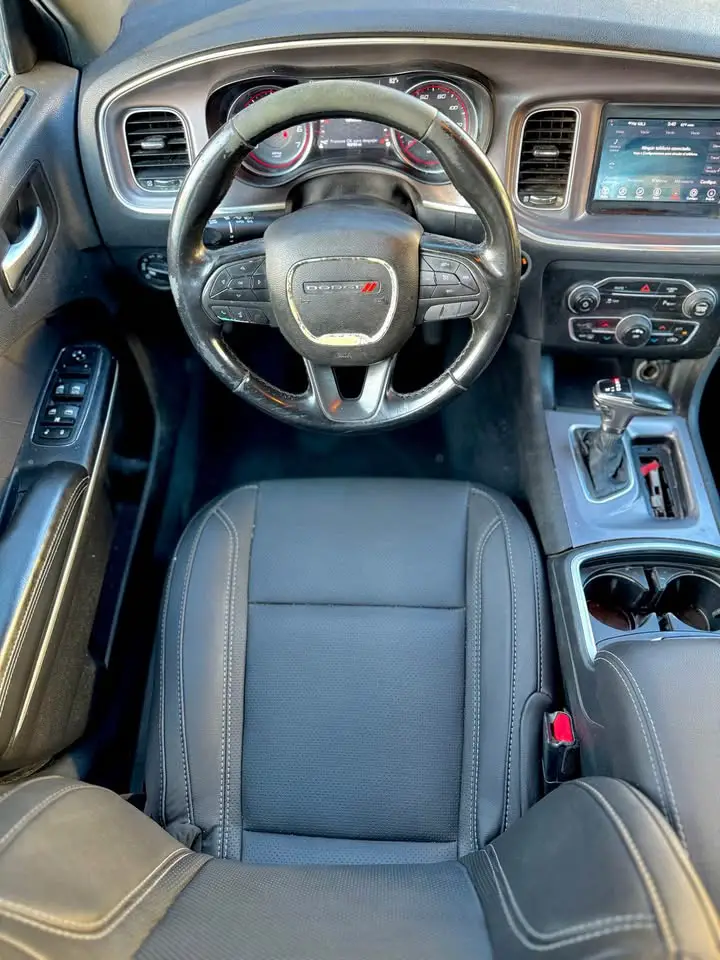 DODGE CHARGER SXT 2019  Foto 7264937-5.jpg