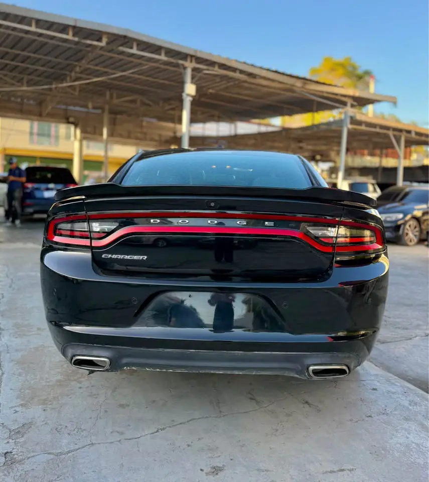 DODGE CHARGER SXT 2019  Foto 7264937-9.jpg