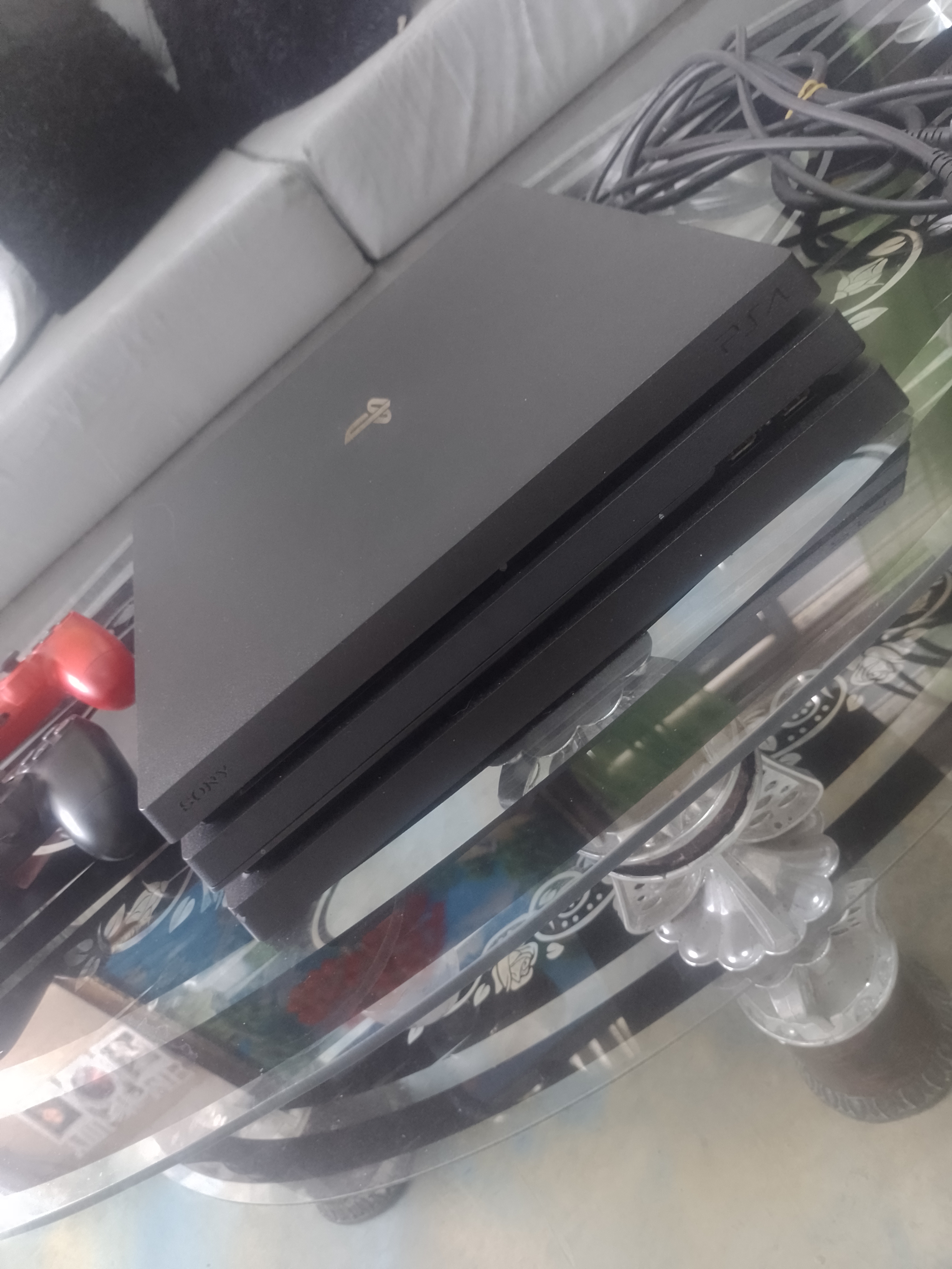 PS4 Pro 1TB en Excelentes Condiciones Foto 7265181-3.jpg