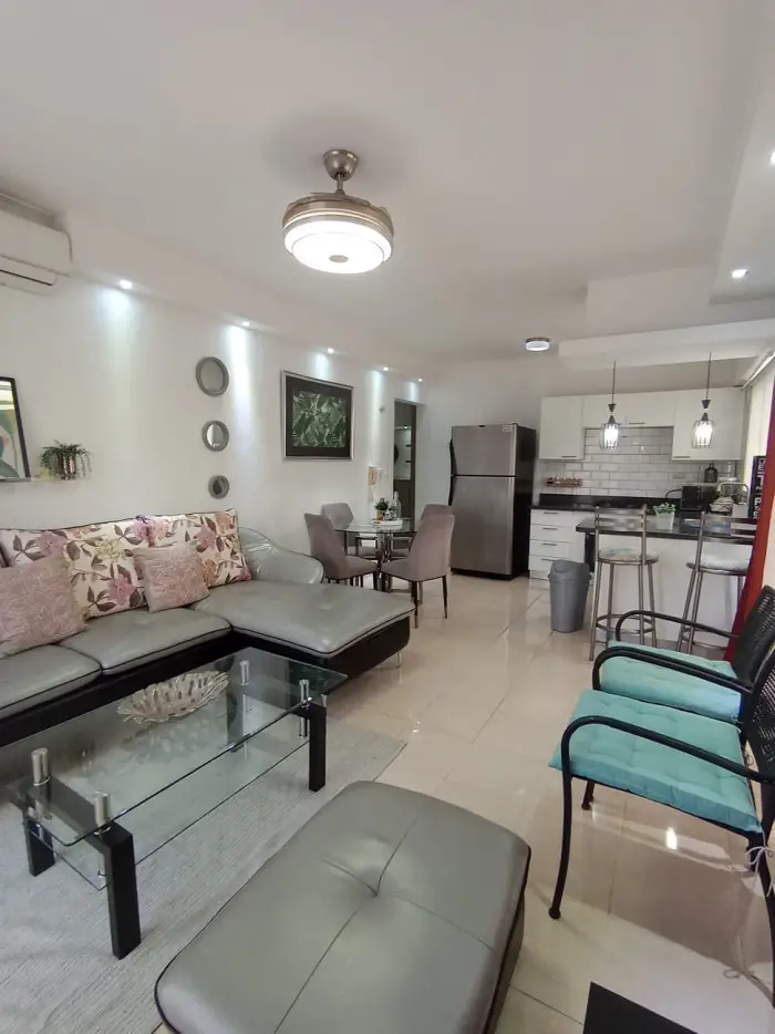 Se alquila hermoso apartamento 3 Habitaciones en el malecon  Foto 7265376-11.jpg