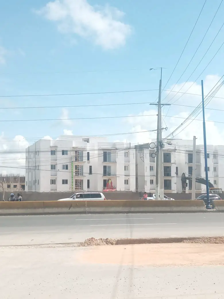 APARTAMENTOS CON 80 METROS DE CONSTRUCCION !! Foto 7265550-9.jpg