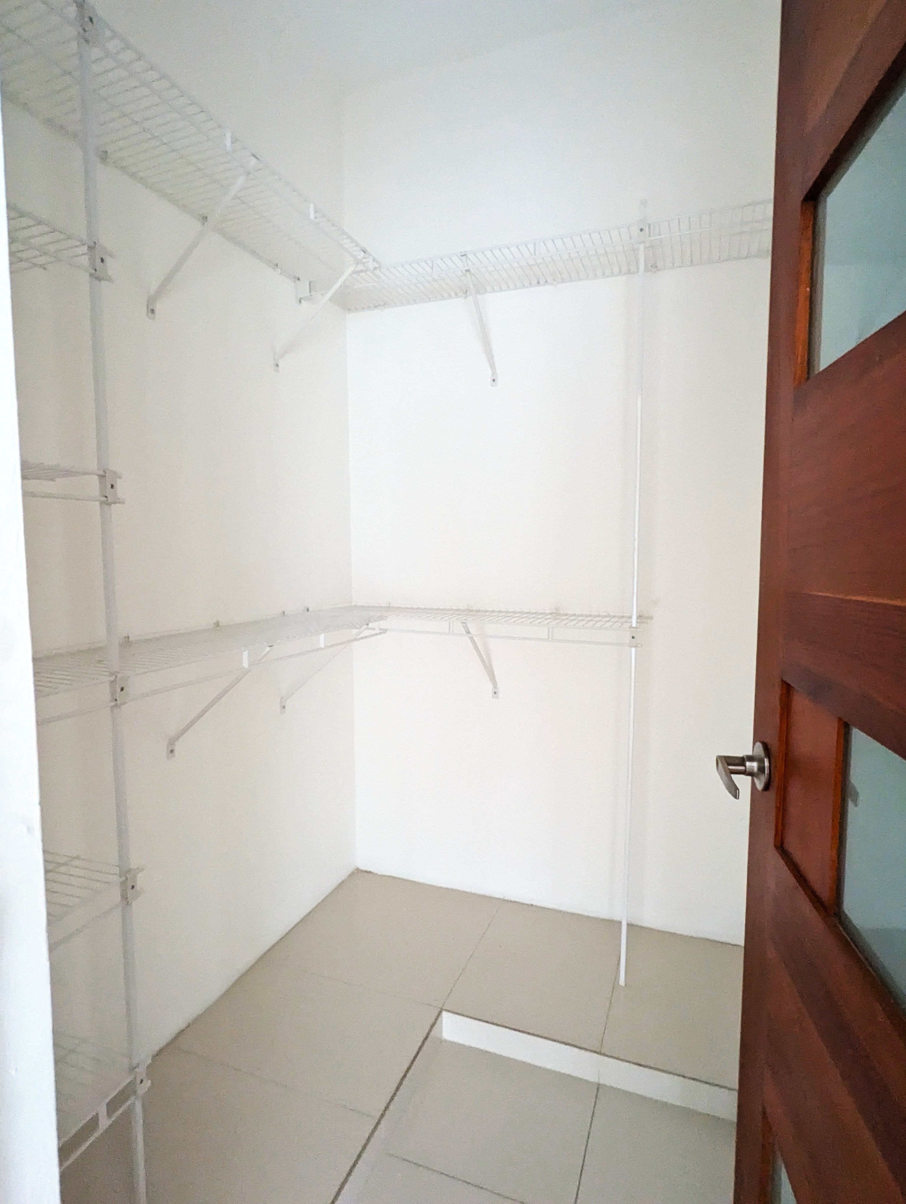 Apartamento en alquiler en la av. Enriquillo con Av. Privada próximo a Foto 7265567-11.jpg
