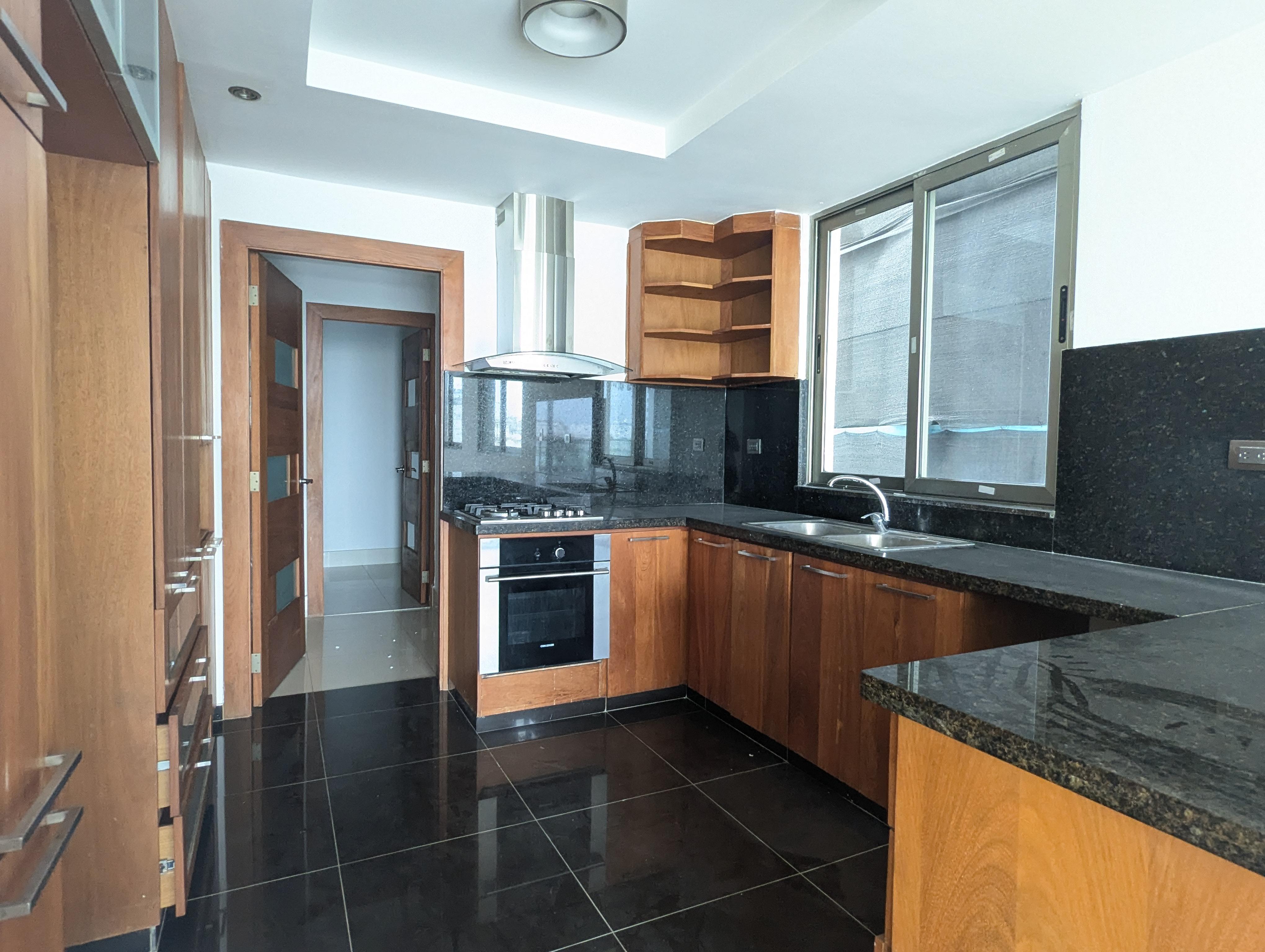 Apartamento en alquiler en la av. Enriquillo con Av. Privada próximo a Foto 7265567-5.jpg