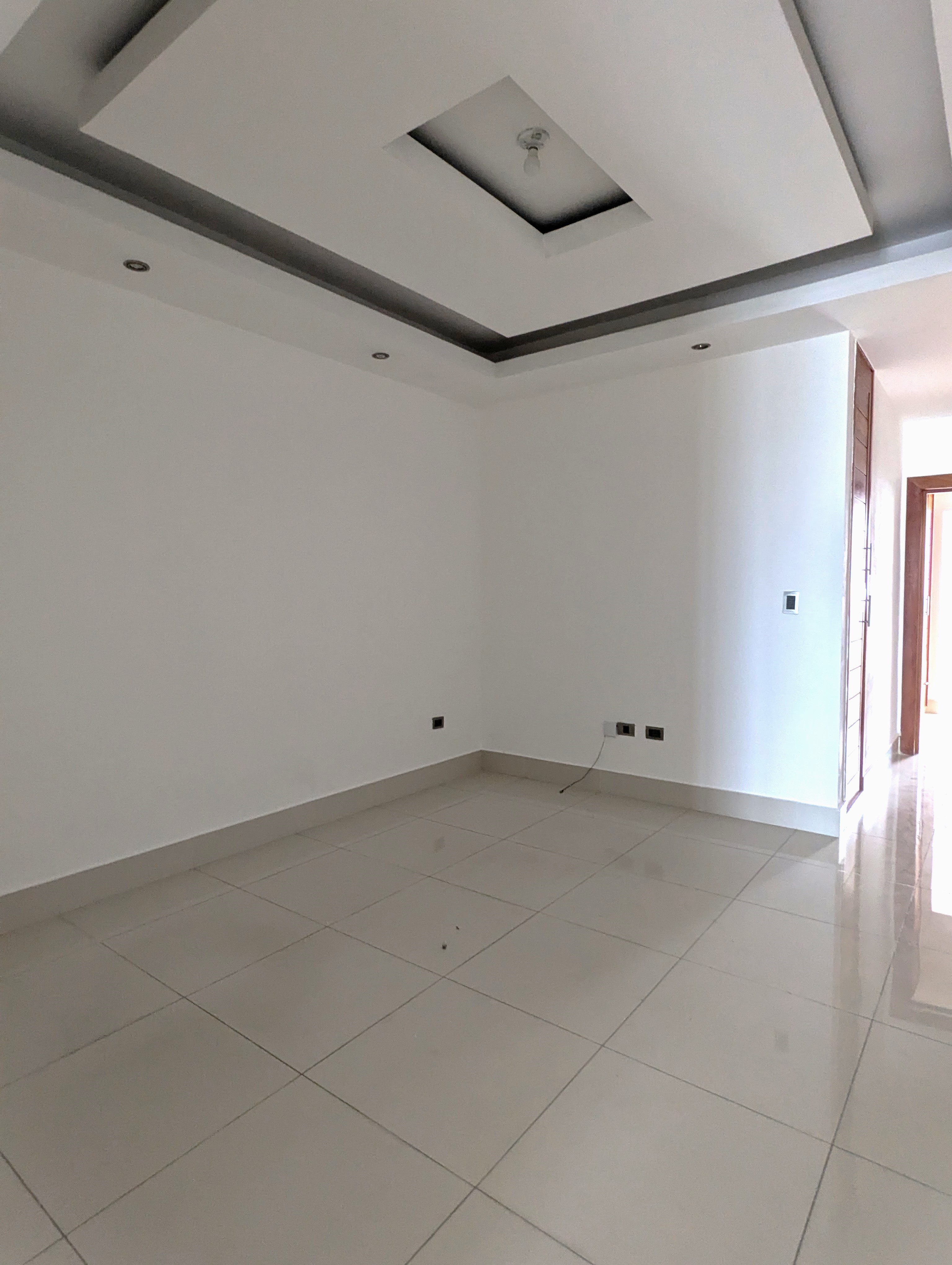 Apartamento en alquiler en la av. Enriquillo con Av. Privada próximo a Foto 7265567-8.jpg