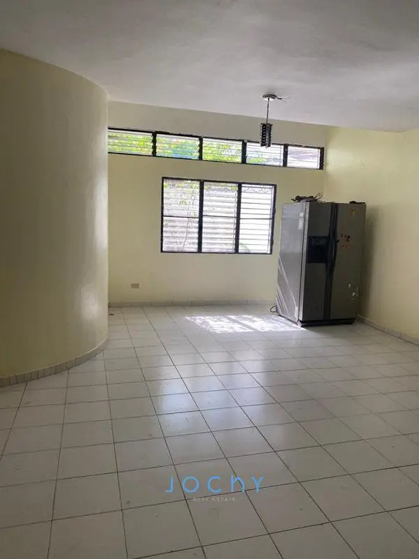 Jochy Real Estate vende casa en el centro de la ciudad de La Romana R. Foto 7265576-5.jpg