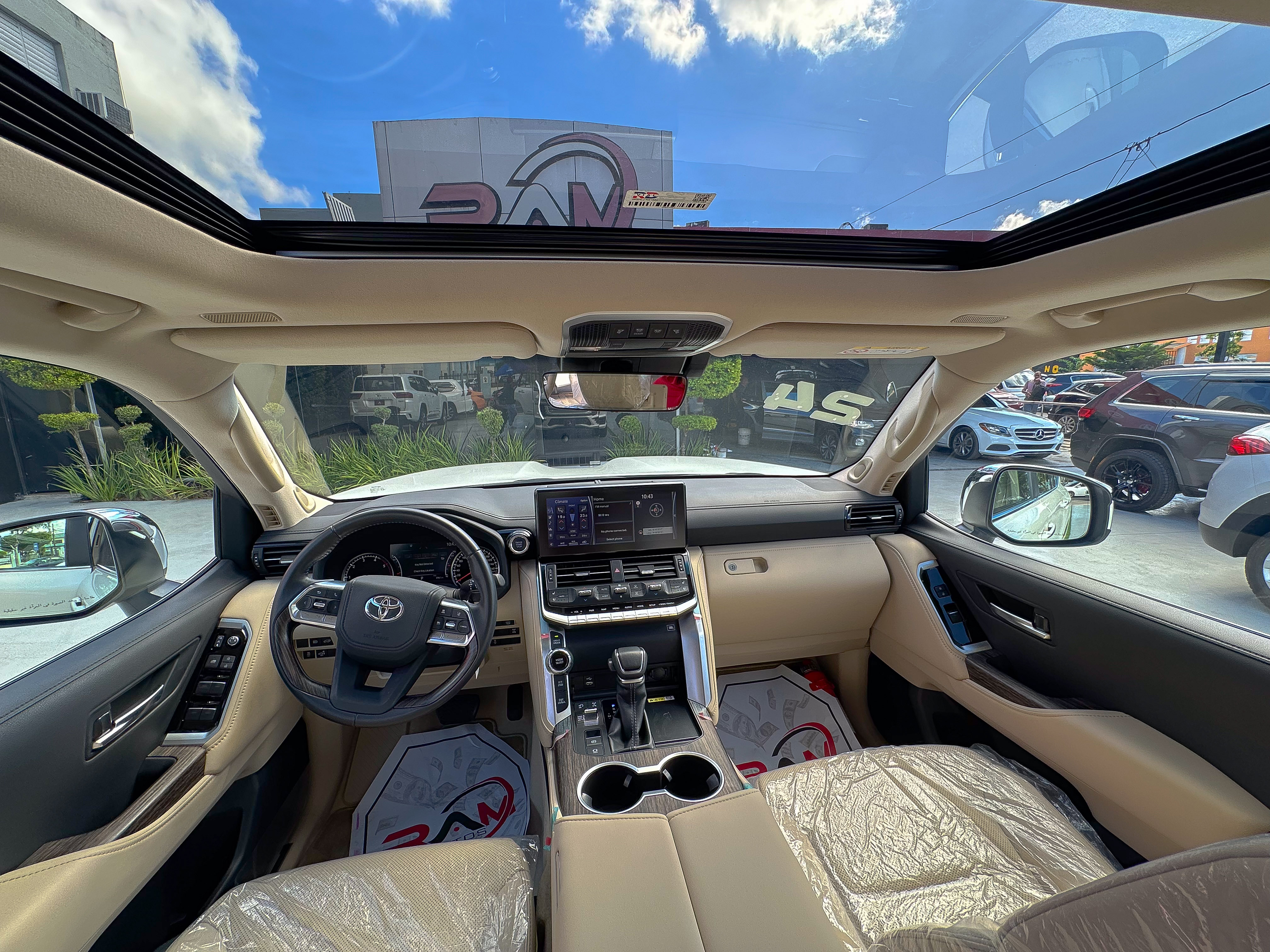 Toyota Land Cruiser Vx-r Exclusive 2024 en Santo Domingo DN Foto 7265700-14.jpg