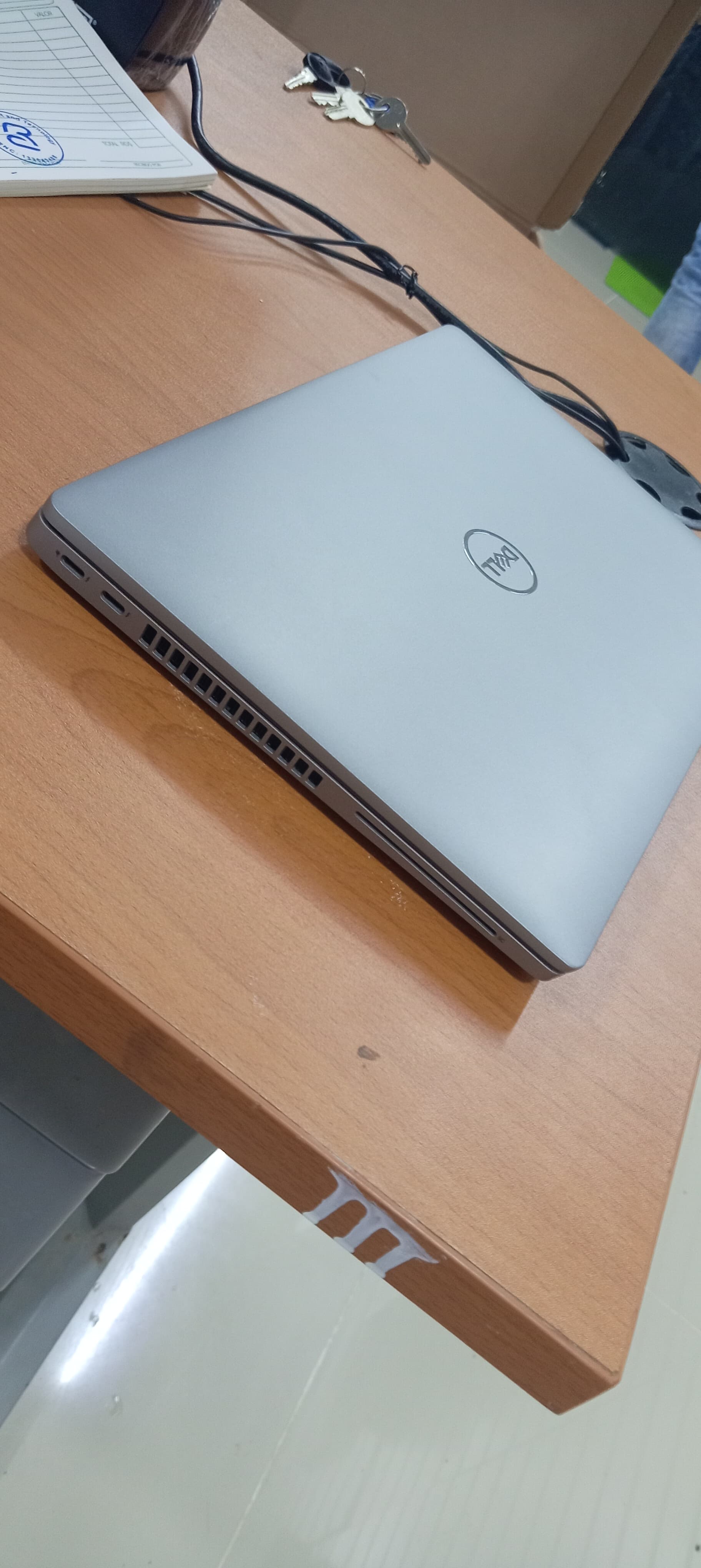 Laptop DELL LATITUDE 5430 I7-12 16GB RAM SSD 512GB VIDEO 8GB Foto 7265704-7.jpg