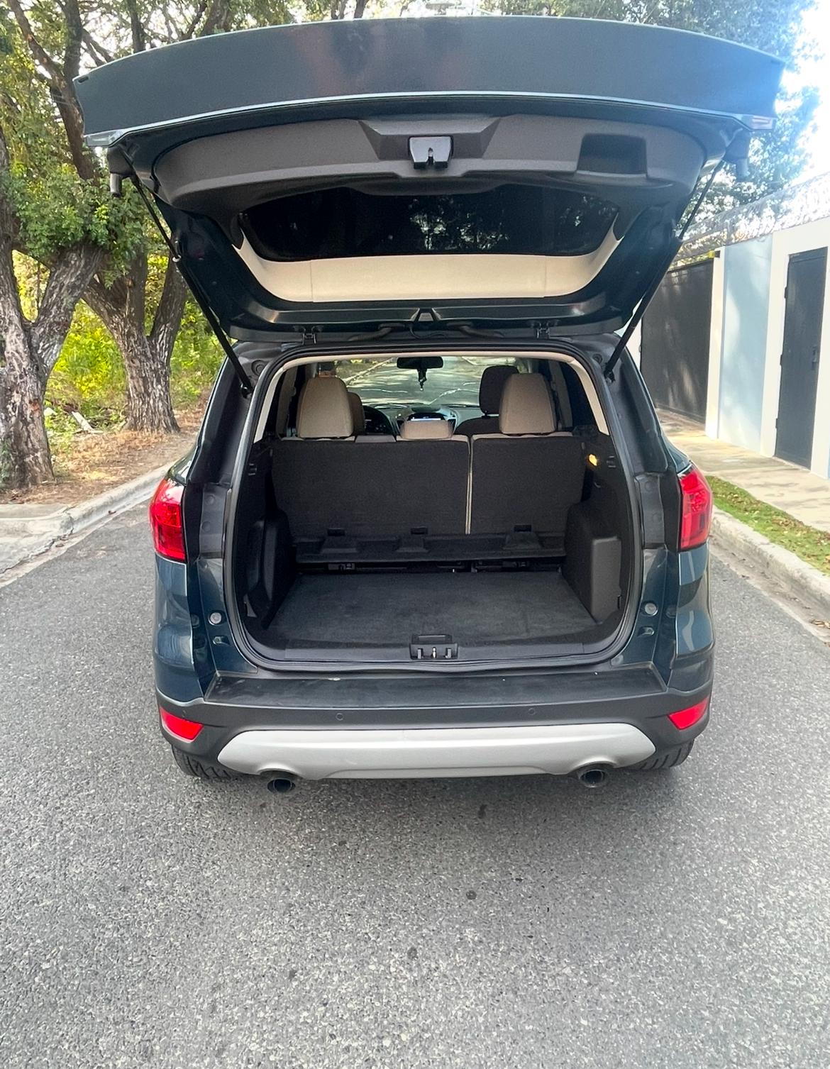 Ford Escape SE 4WD 2019 clean carfax en Peravia Foto 7265717-10.jpg