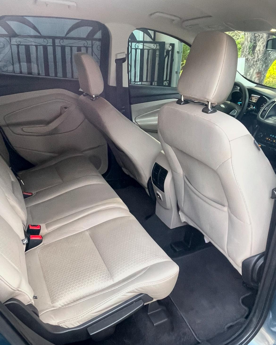 Ford Escape SE 4WD 2019 clean carfax en Peravia Foto 7265717-13.jpg