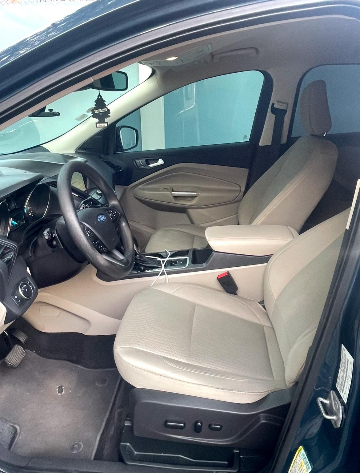 Ford Escape SE 4WD 2019 clean carfax en Peravia Foto 7265717-7.jpg