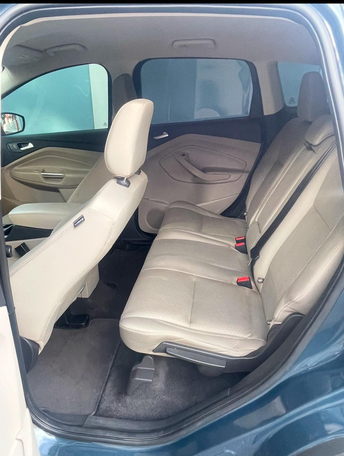 Ford Escape SE 4WD 2019 clean carfax en Peravia Foto 7265717-9.jpg