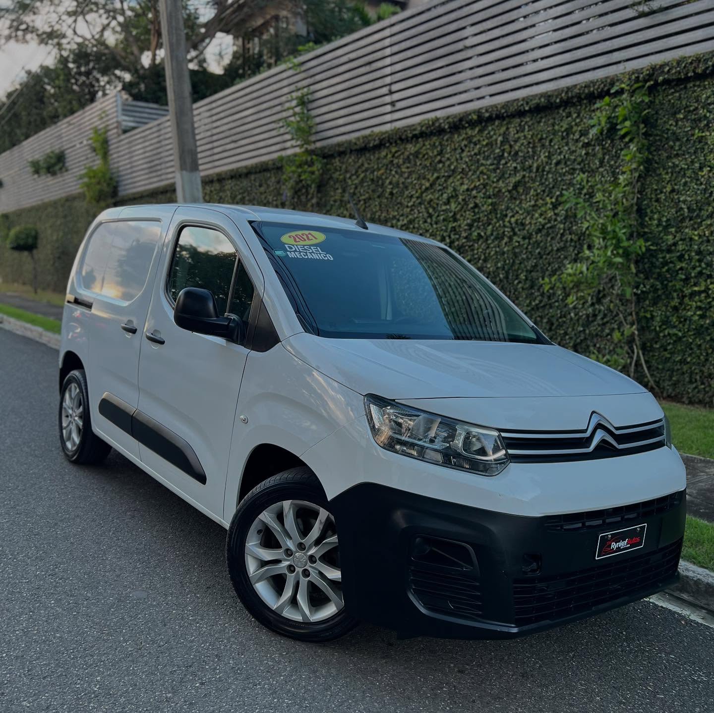 Citroen Berlingo Carga 2021 Foto 7265735-2.jpg