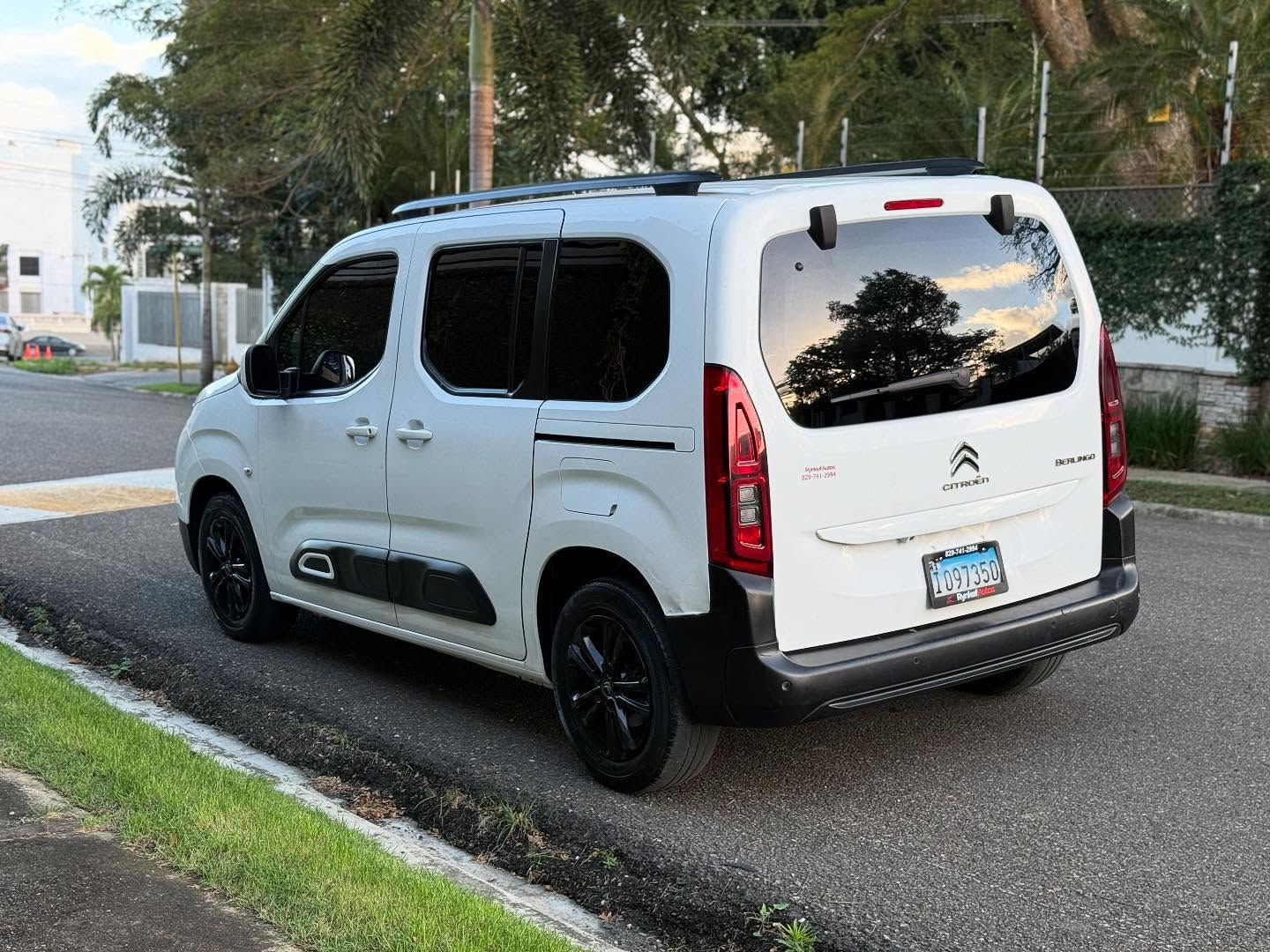 Citroen Berlingo Familiar 2021 Foto 7265736-4.jpg