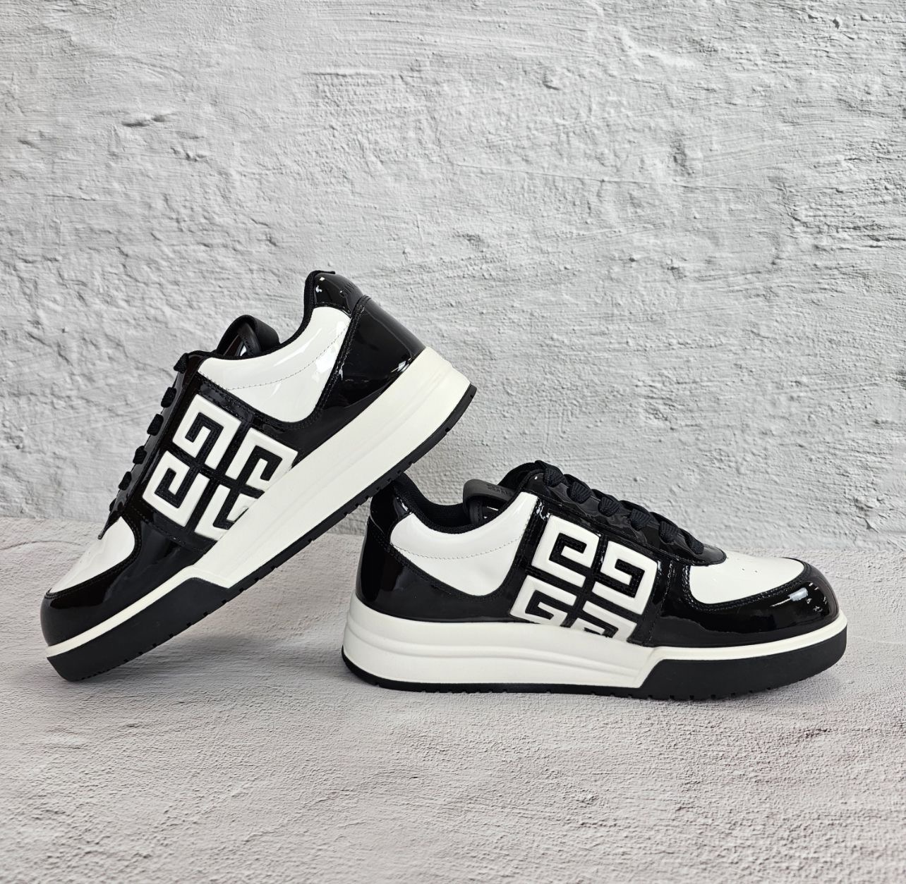 Sneakers Tenis Teni Givenchy Ultimately 2025 Foto 7265843-2.jpg