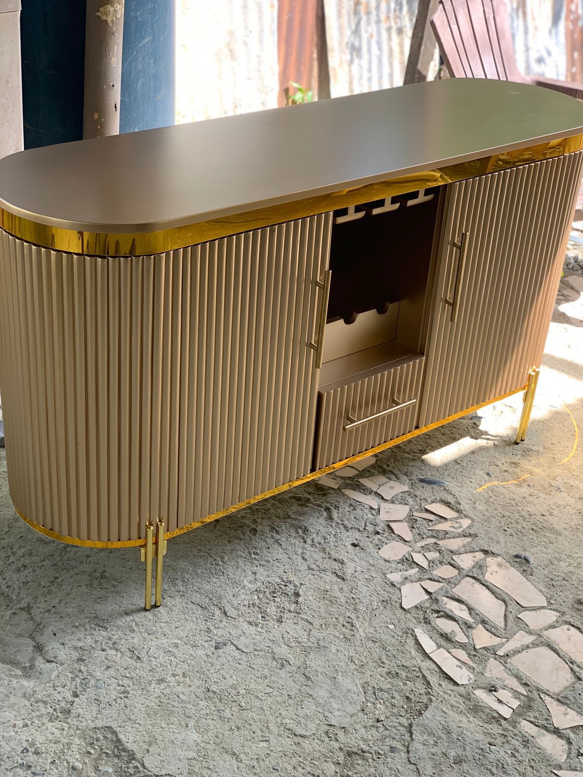 Credenza viñera grande modera  Foto 7265847-3.jpg