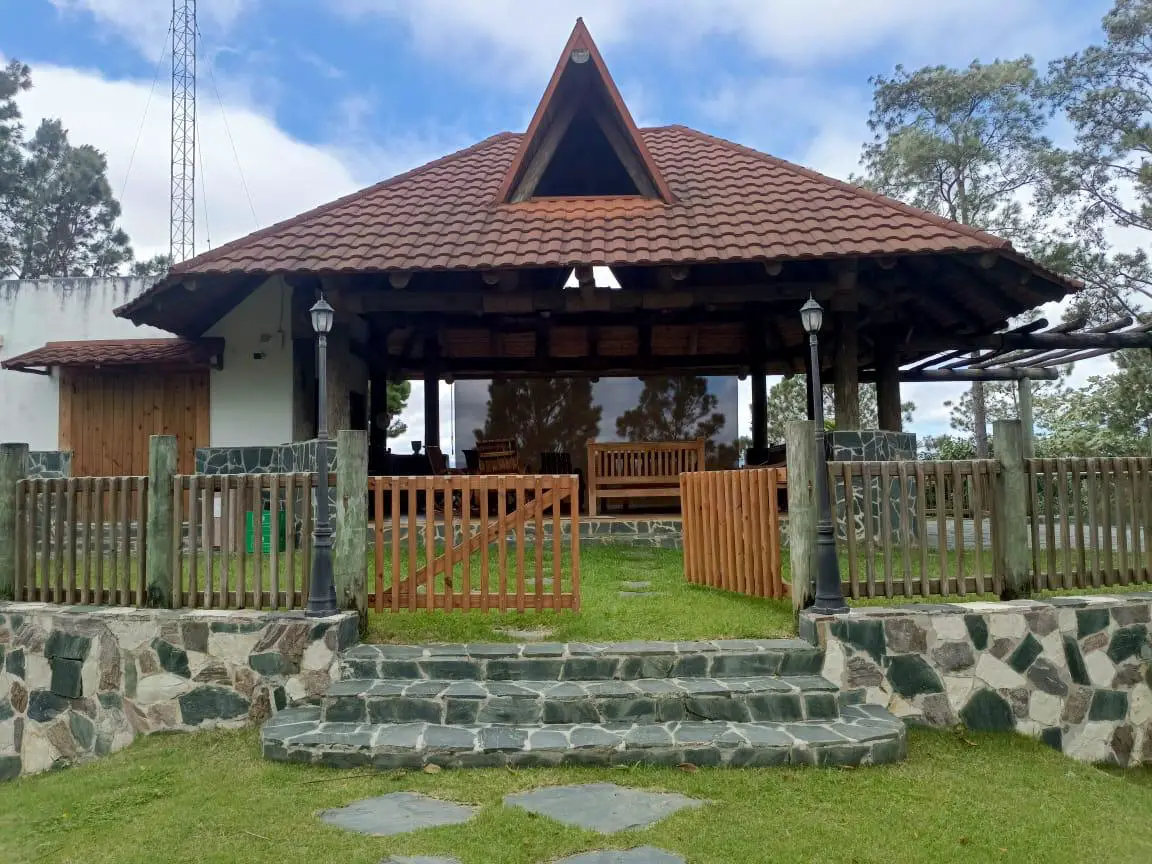Magnifica cabaña con 8000 Mt2 de terreno en Jarabacoa   Foto 7266036-5.jpg