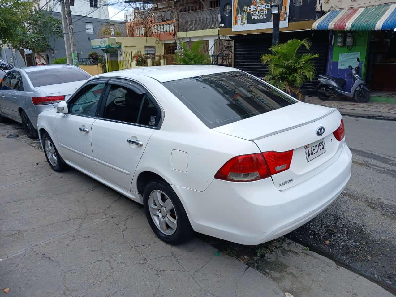 KIA LOTZE 2009 310000 blanco original en la lata nítido sin detalles Foto 7266045-1.jpg