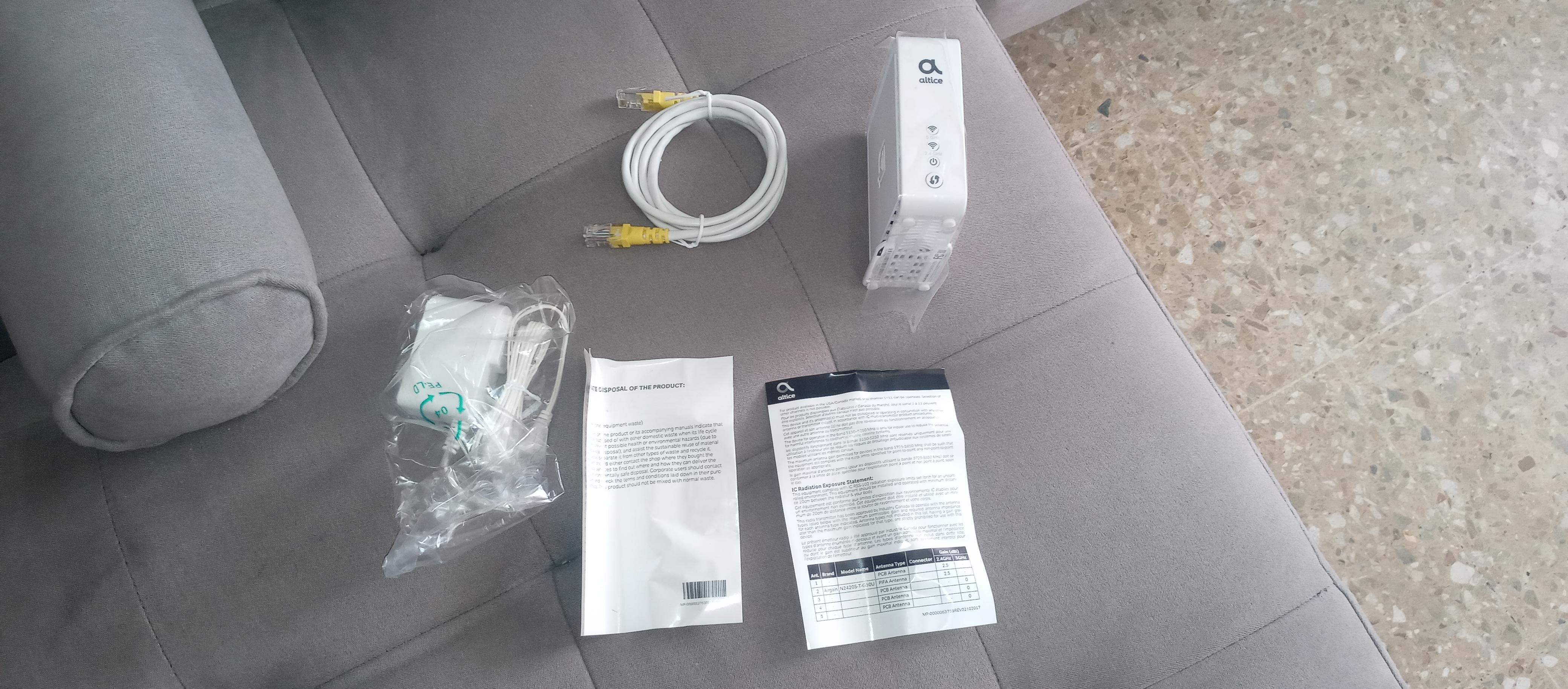 Punto de acceso inalámbrico WAP Wi-Fi Smart 5GHz 2500 Mbps ALTICE  Foto 7266115-5.jpg