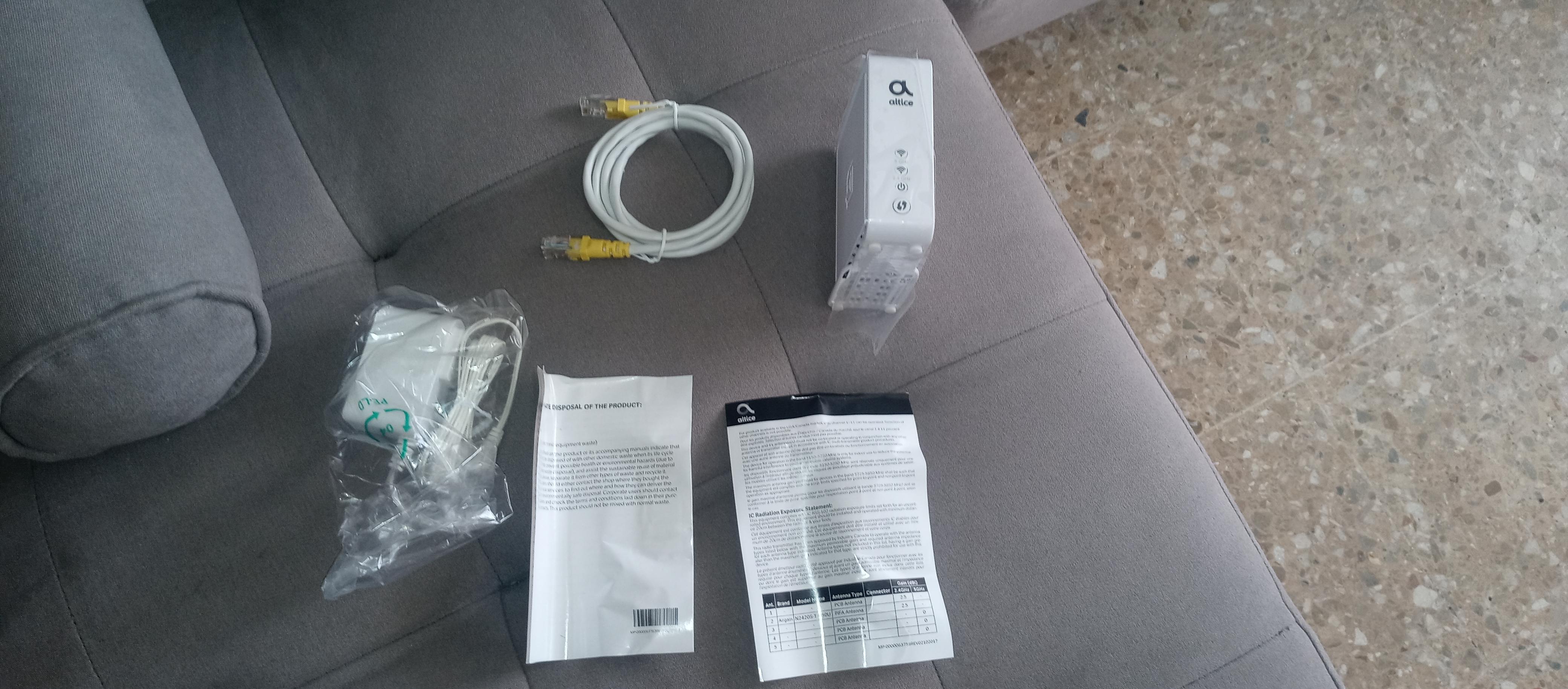Punto de acceso inalámbrico WAP Wi-Fi Smart 5GHz 2500 Mbps ALTICE  Foto 7266115-6.jpg