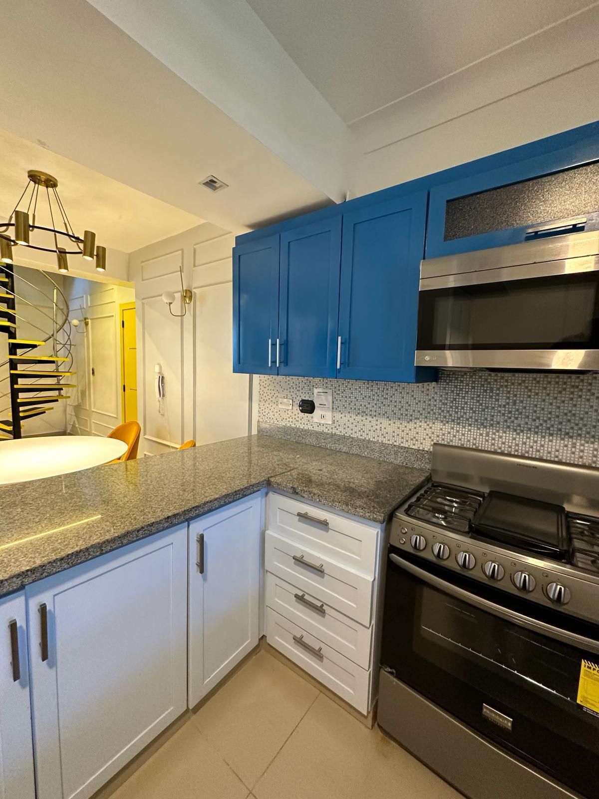 Se vende Penthouse con Jacuzzi ubicado en el Ensanche Ozama Foto 7266139-3.jpg