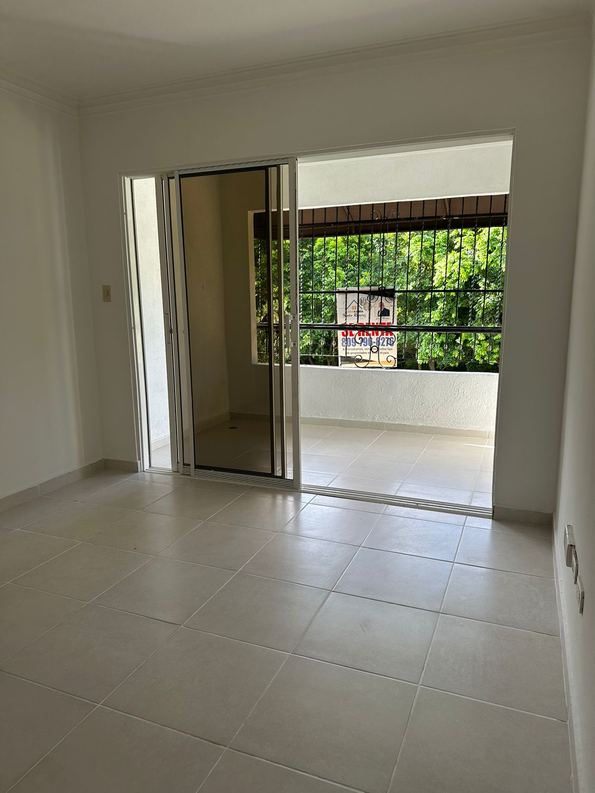 Santo Domingo Oeste  Se Encuentra Residencial monumental a 200 metro d Foto 7266143-12.jpg