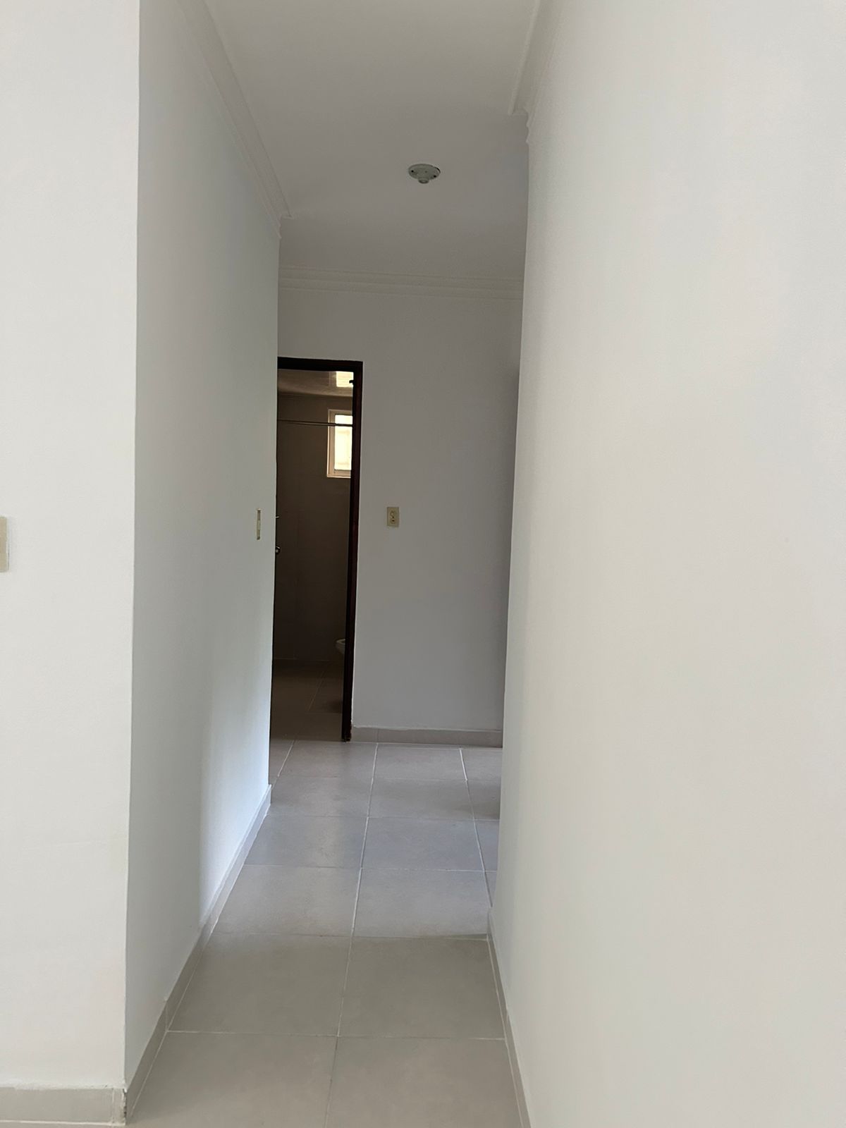 Santo Domingo Oeste  Se Encuentra Residencial monumental a 200 metro d Foto 7266143-5.jpg