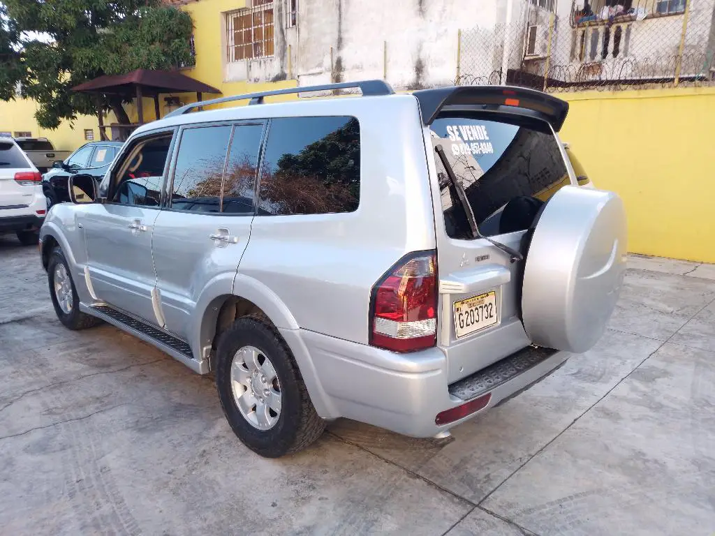 Mitsubishi Montero 2004 Limited 4x4 recibo vehículo Foto 7266326-2.jpg