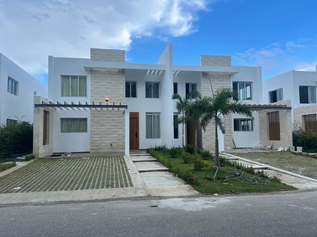 Vendo hermosa villa Ubicado en Playa Nueva Romana  Foto 7266493-3.jpg