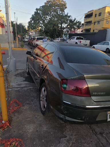 Peugeot 407 2007 tiene temas con la transmisión lo demás nítido  Foto 7266535-11.jpg