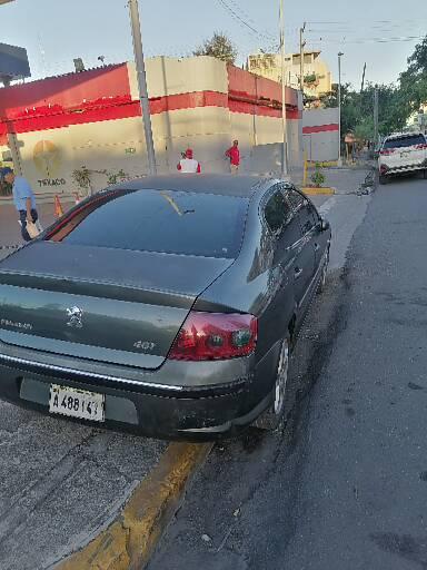 Peugeot 407 2007 tiene temas con la transmisión lo demás nítido  Foto 7266535-12.jpg