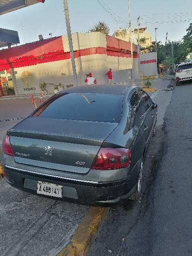 Peugeot 407 2007 tiene temas con la transmisión lo demás nítido  Foto 7266535-8.jpg