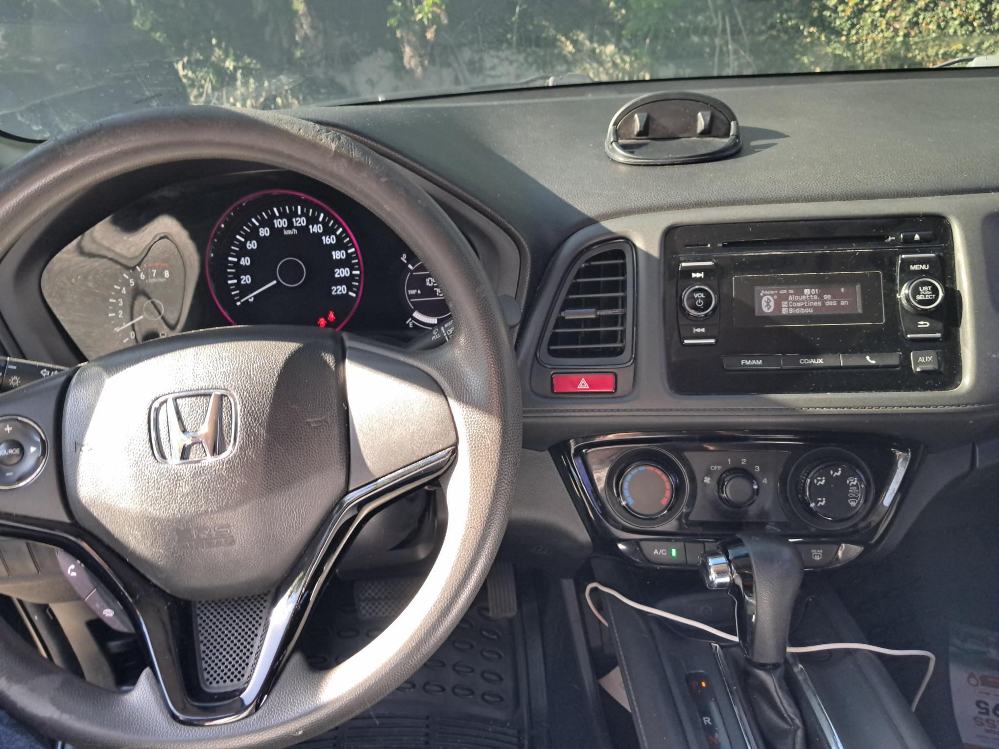 Venta Honda HRV 2016 en RD 909000 Foto 7266748-15.jpg