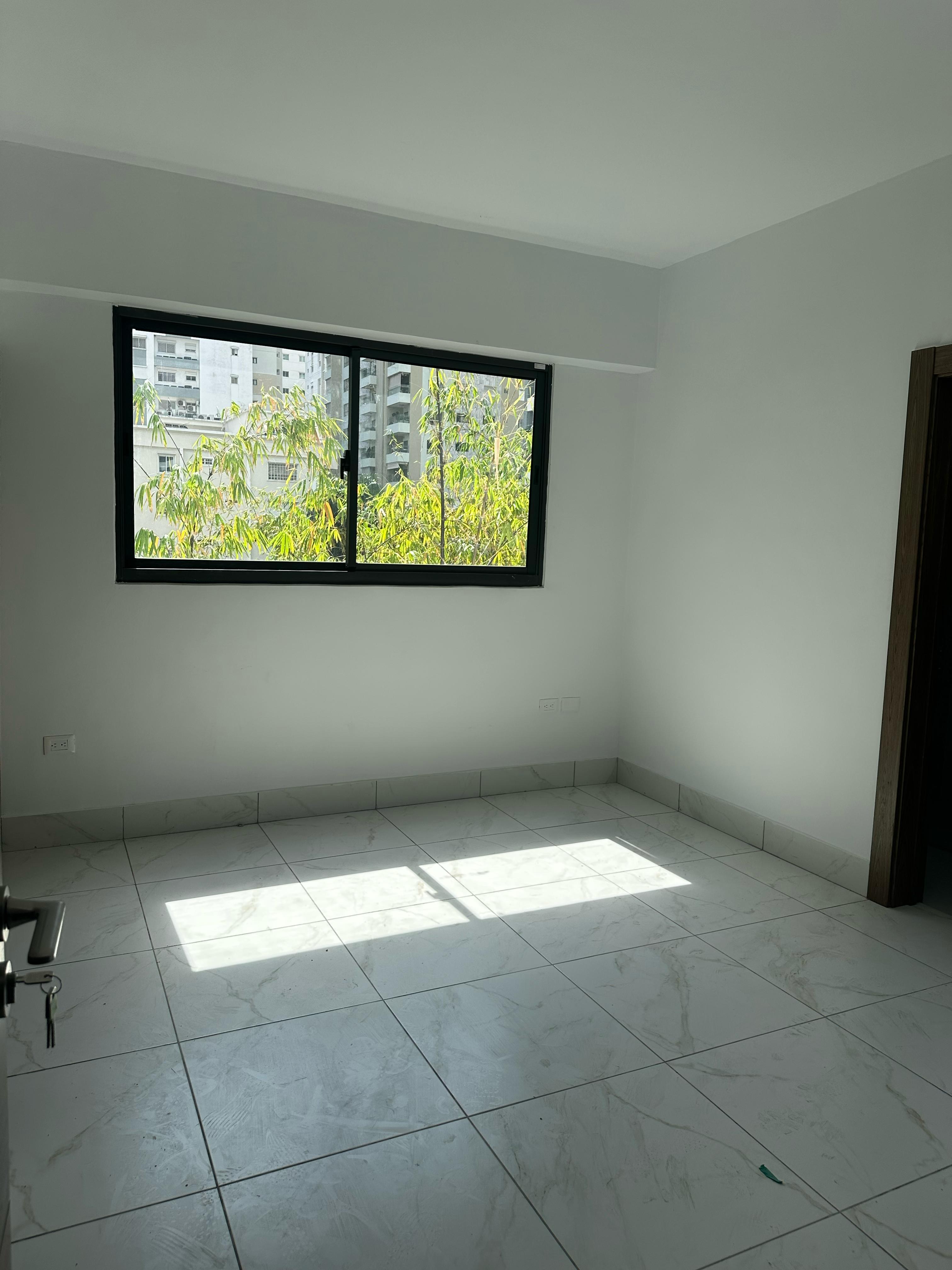 Apartamento en alquiler en el Sector de Piantini de 1 habitaciones Foto 7266856-7.jpg