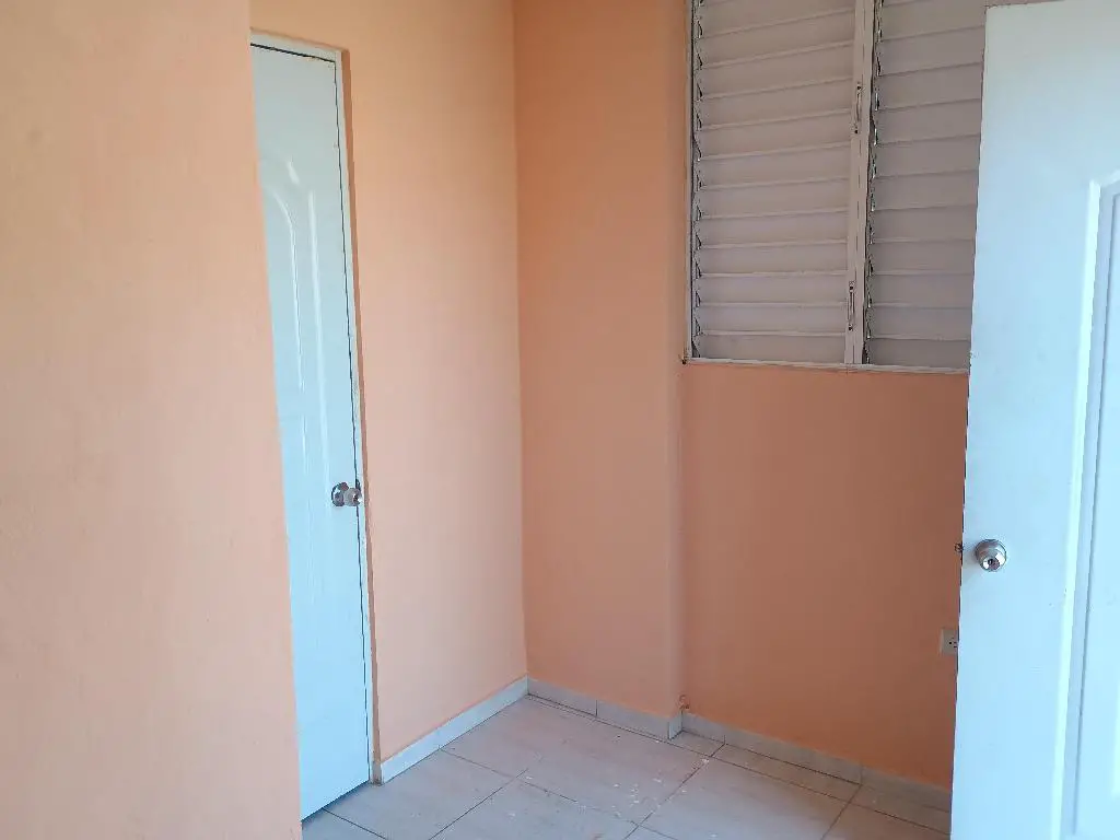 ALQUILER LOCAL COMERCIAL EN LA VEGA Foto 7266874-2.jpg