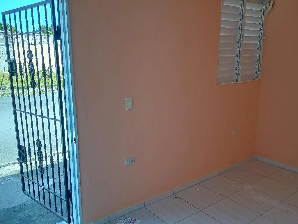 ALQUILER LOCAL COMERCIAL EN LA VEGA Foto 7266874-3.jpg