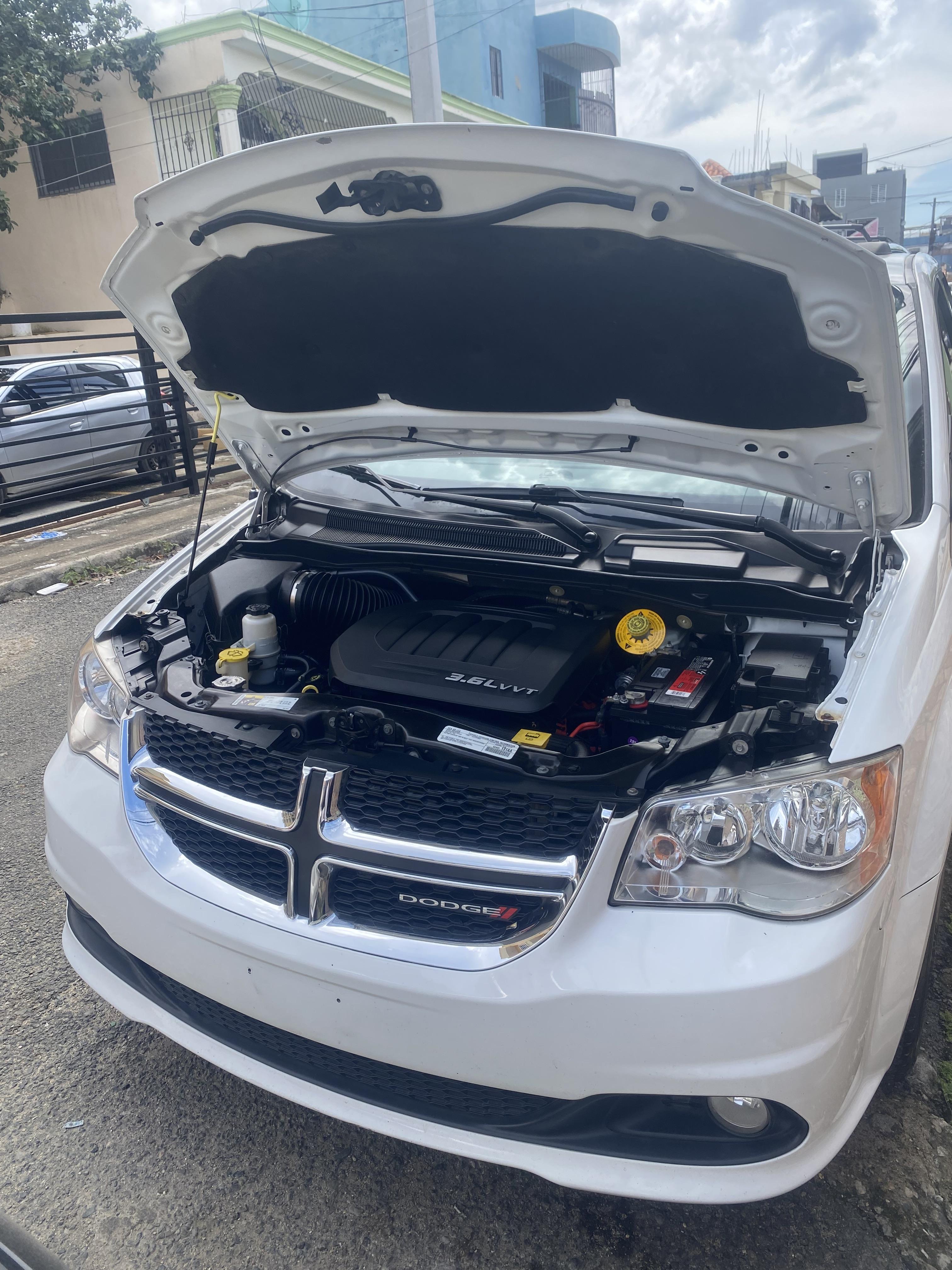DODGE GRAND CARAVAN SXT 2018 Foto 7266889-12.jpg