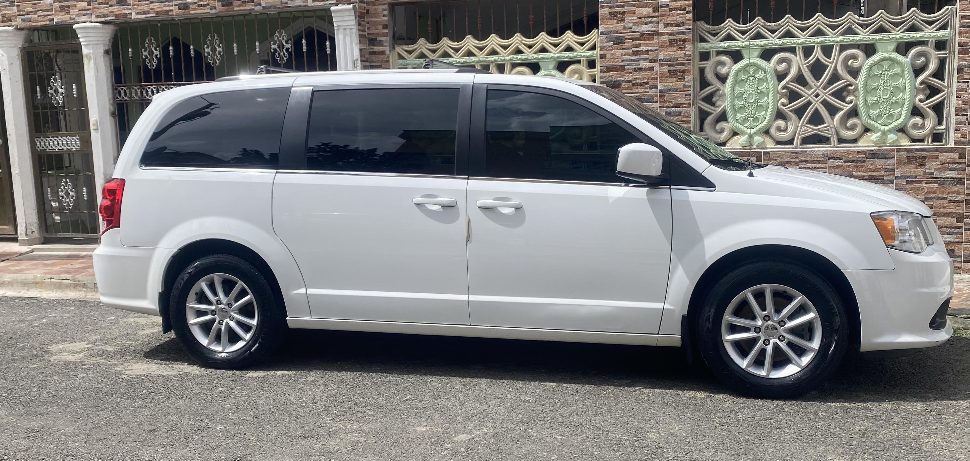 DODGE GRAND CARAVAN SXT 2018 Foto 7266889-2.jpg