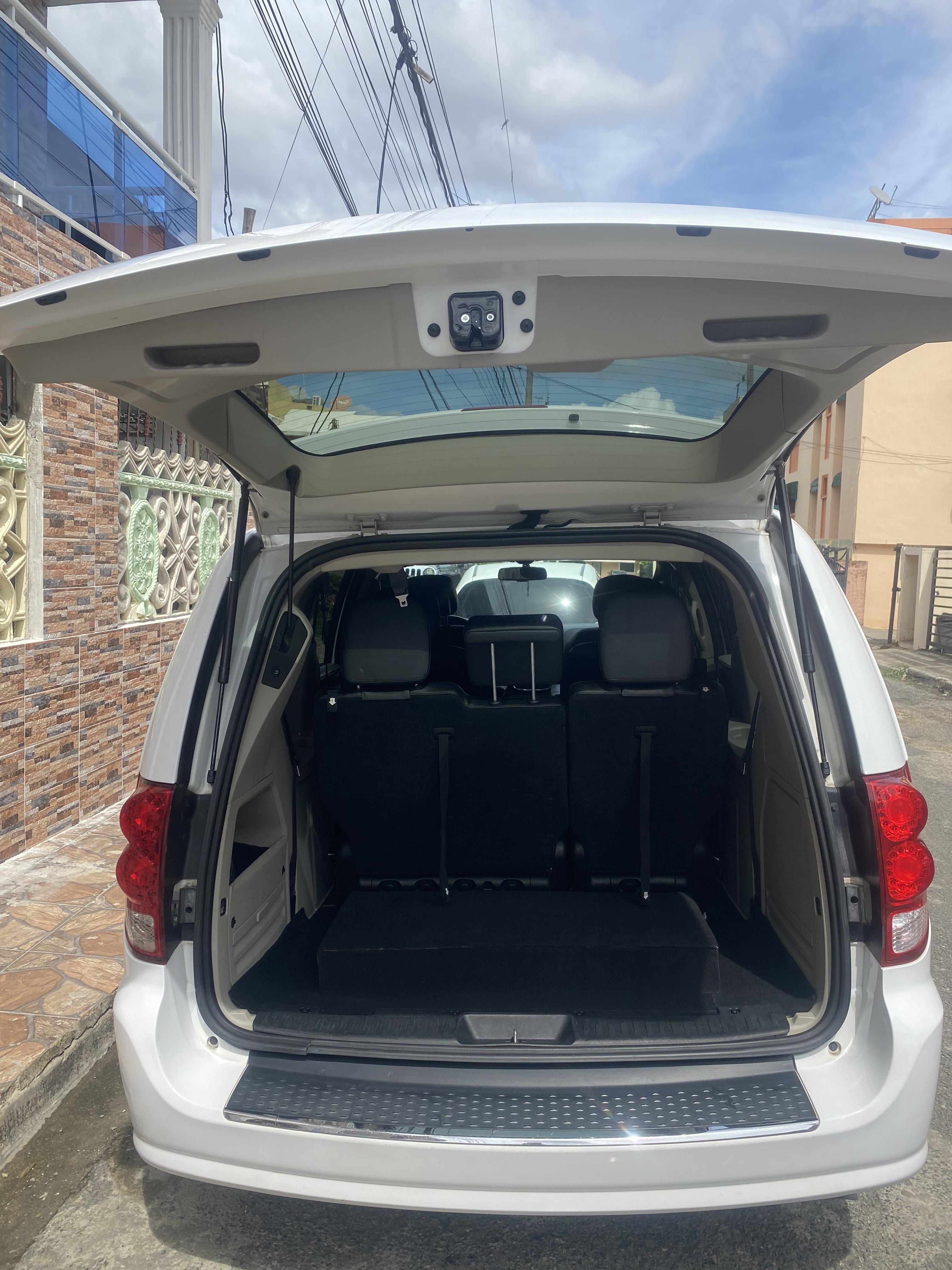 DODGE GRAND CARAVAN SXT 2018 Foto 7266889-5.jpg