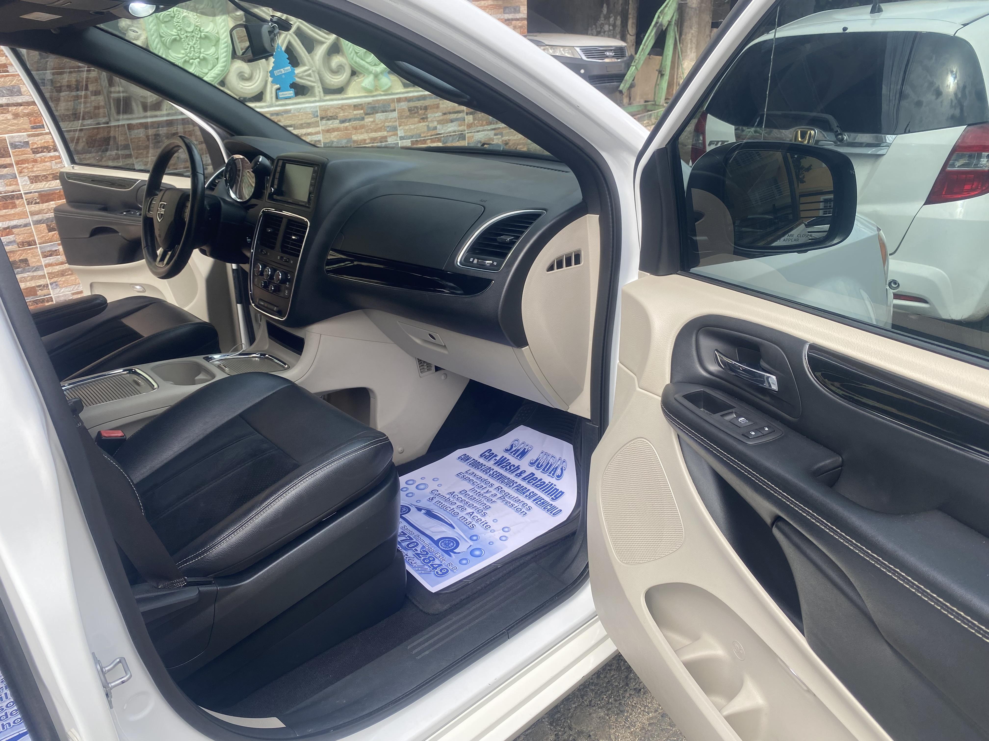 DODGE GRAND CARAVAN SXT 2018 Foto 7266889-7.jpg