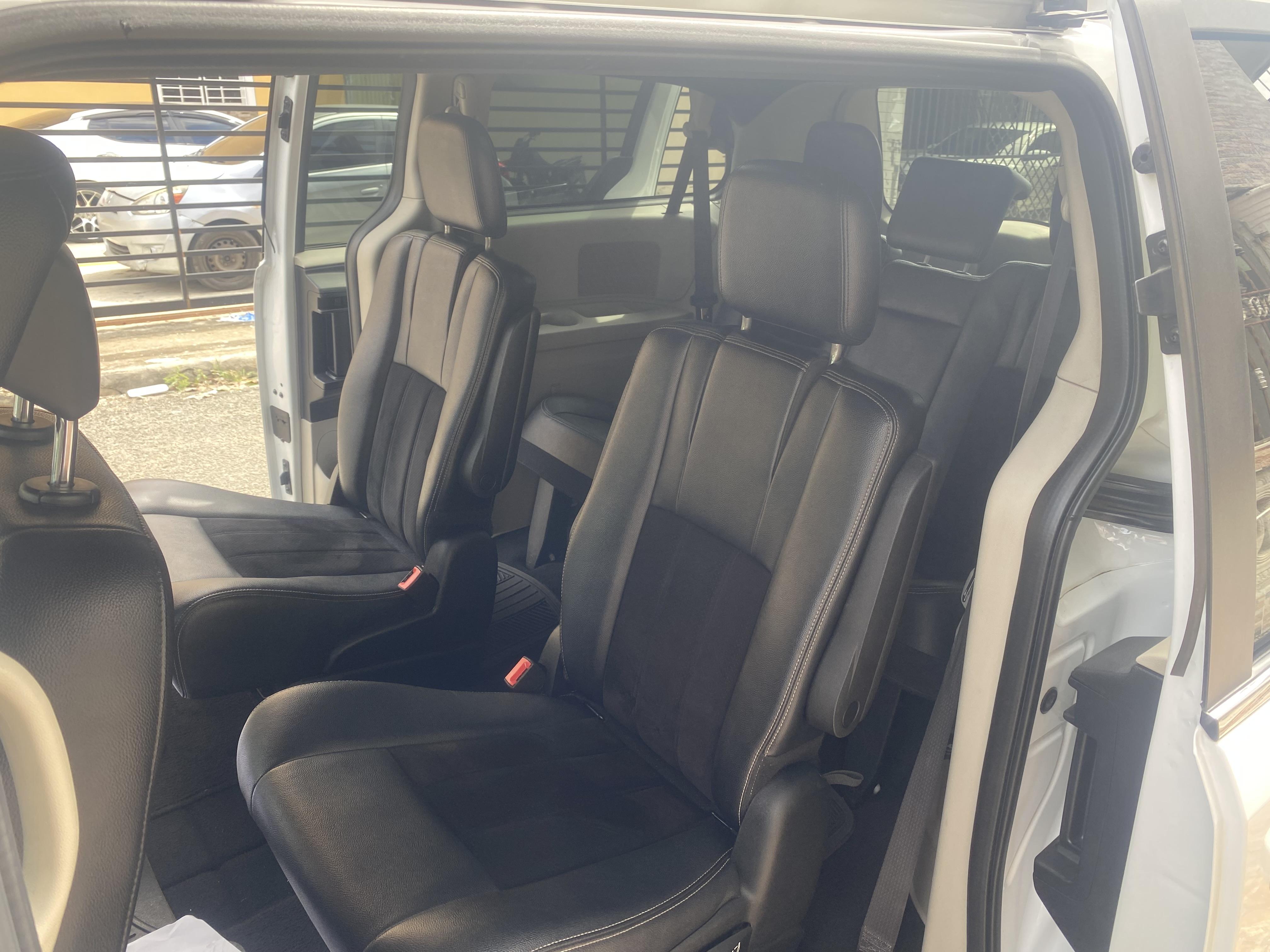 DODGE GRAND CARAVAN SXT 2018 Foto 7266889-8.jpg