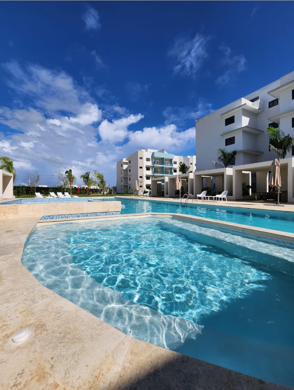 Apartamento de 2 habitaciones en alquiler en Bávaro cerca de Downtown  Foto 7266993-2.jpg