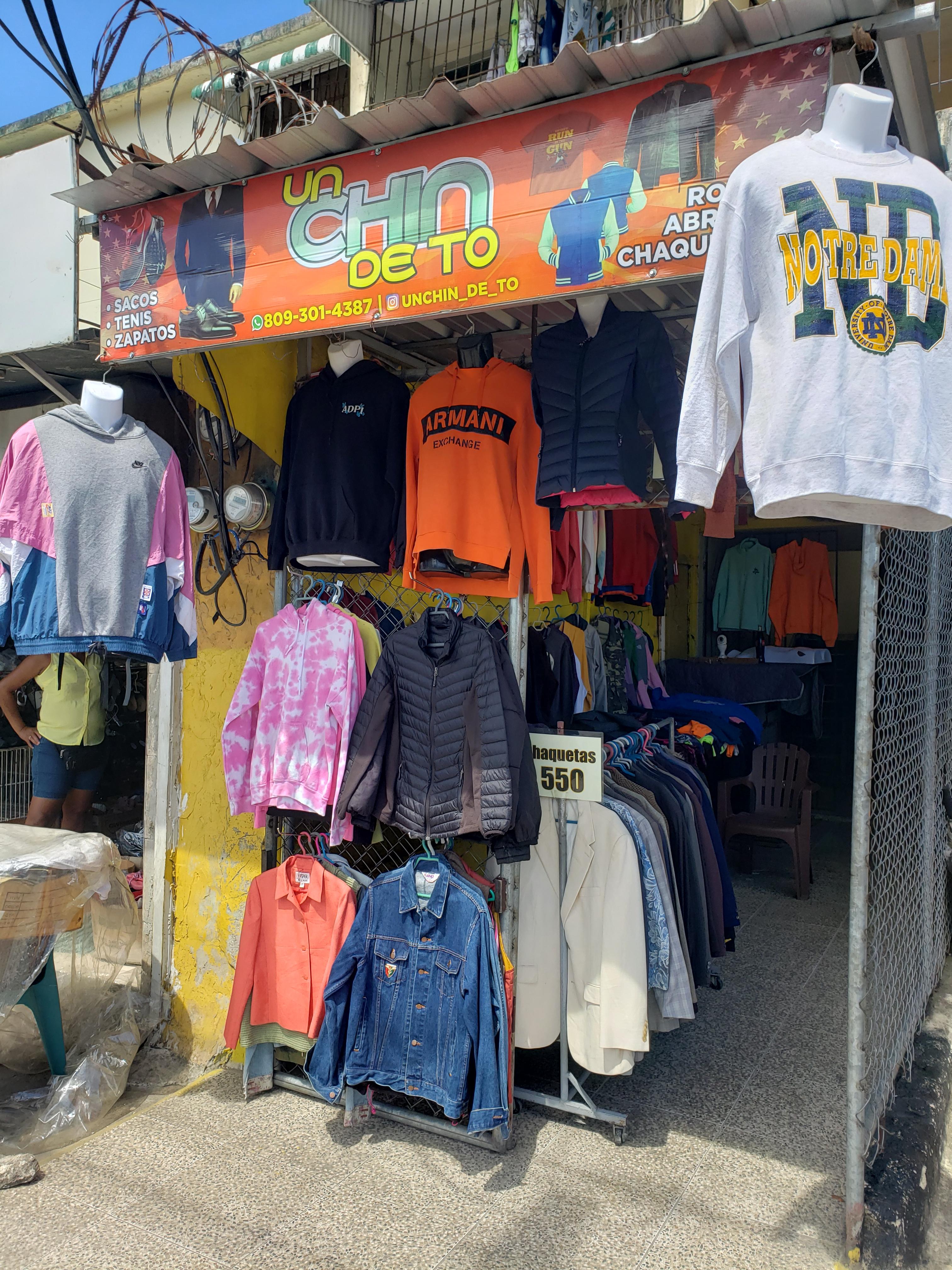 Sacos grandes 450 abrigos 350 tenis 750...un chin de to! 8093014387  Foto 7267112-7.jpg