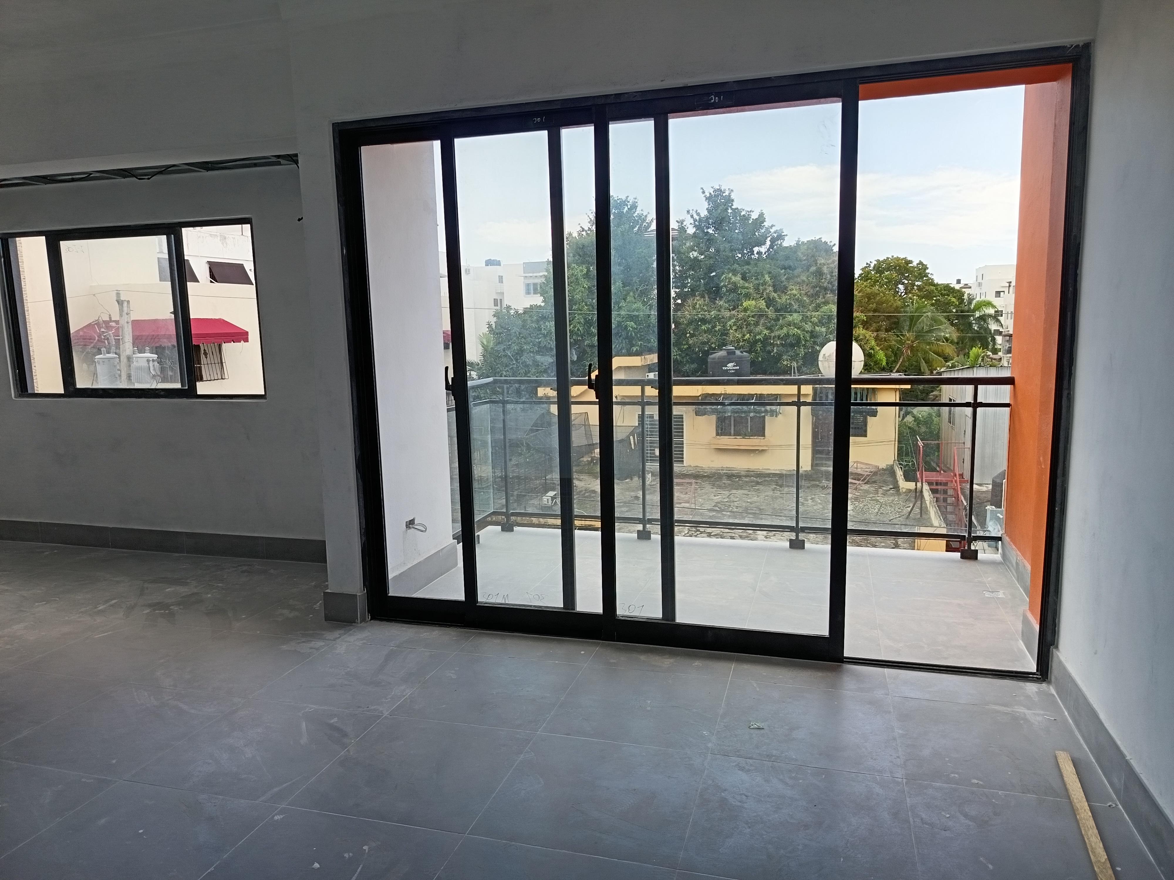 Apartamento 148 M2 con ascensor 3 Hab próximo a Down town Foto 7267154-2.jpg
