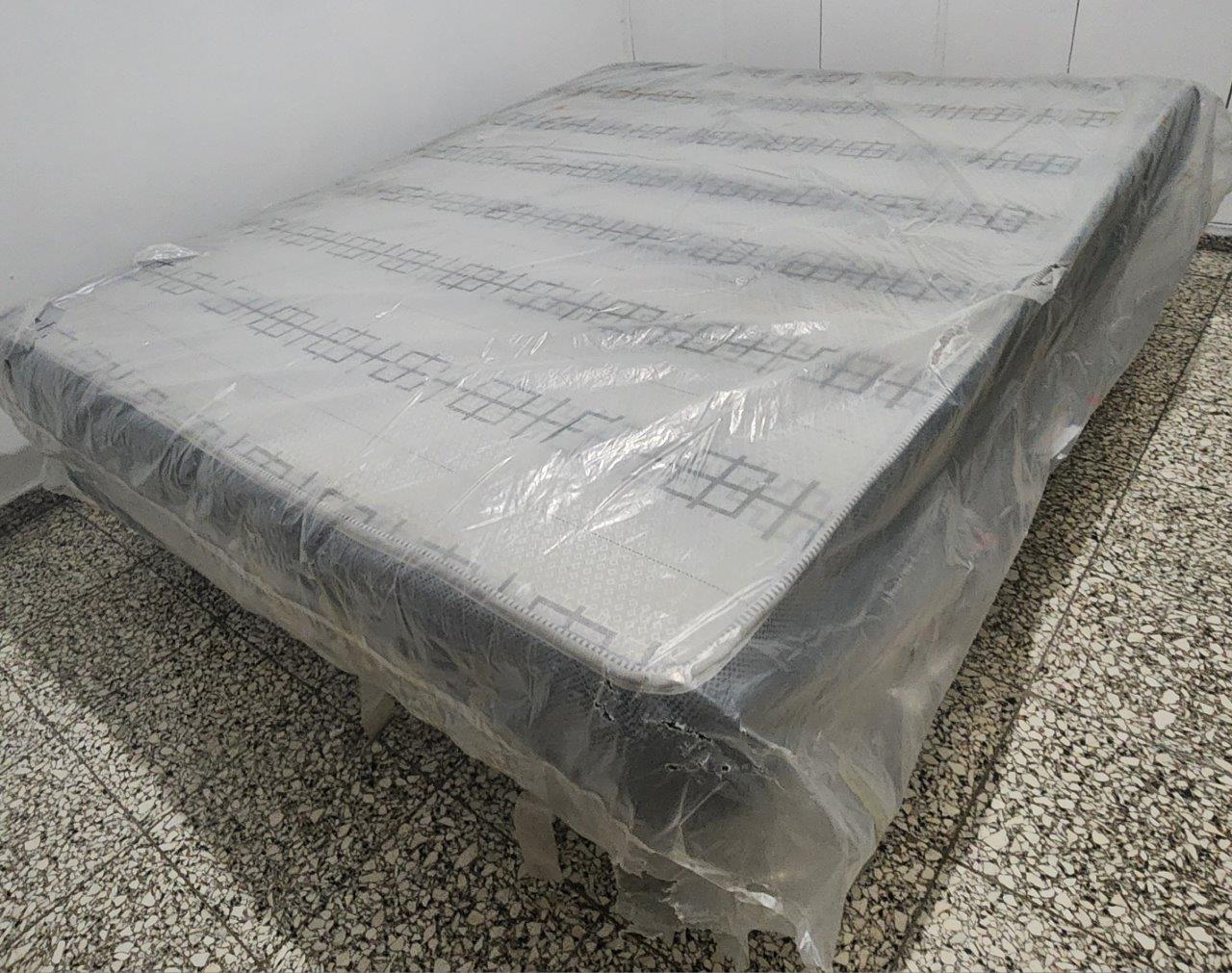 CAMA QUEEN SIZE PILLOW TOP EN SU FUNDA ORIGINAL ORIGINAL CON BASE Foto 7267326-3.jpg