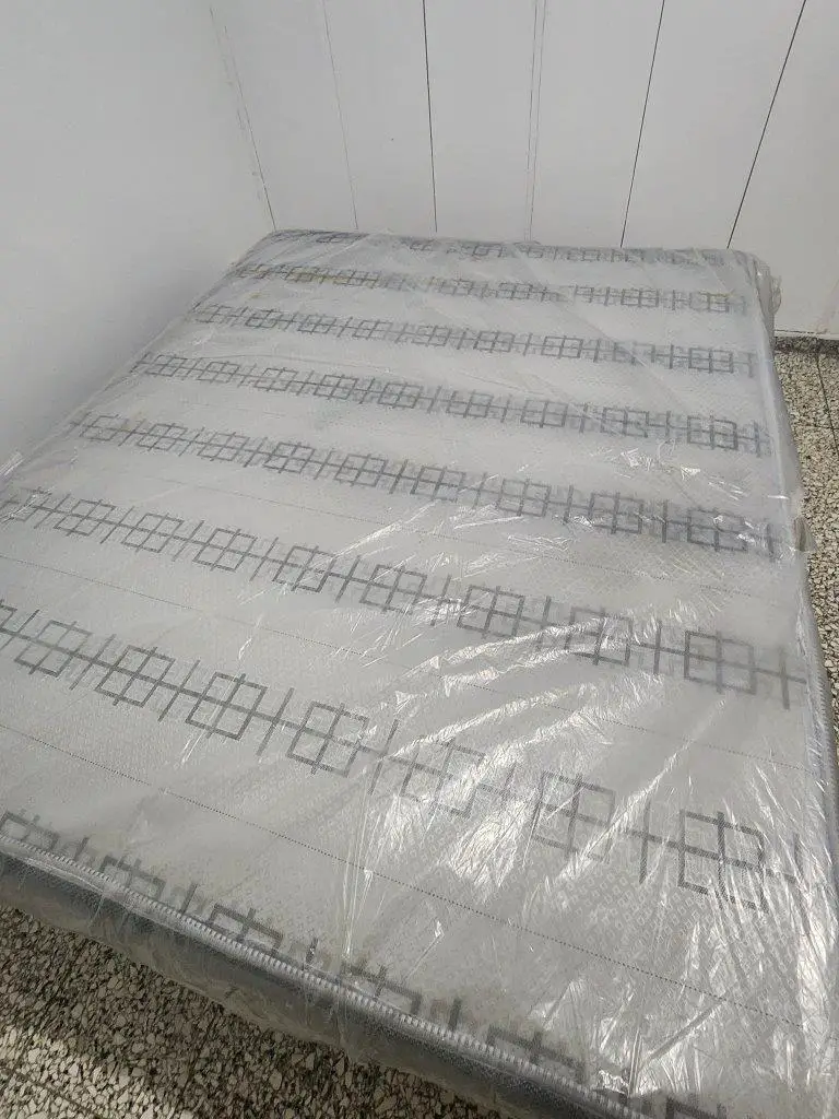 CAMA QUEEN SIZE PILLOW TOP EN SU FUNDA ORIGINAL ORIGINAL CON BASE Foto 7267326-4.jpg