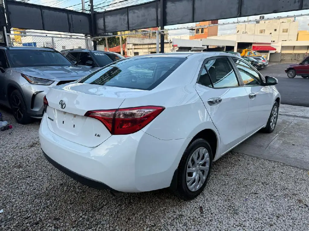 TOYOTA COROLLA L 2019 BLANCO RECIEN IMPORTADO Foto 7267458-2.jpg