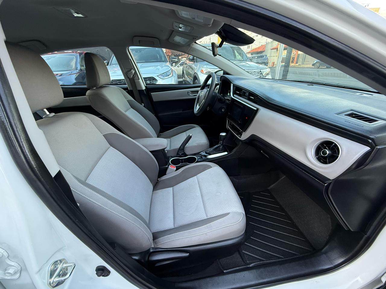 TOYOTA COROLLA L 2019 BLANCO RECIEN IMPORTADO Foto 7267458-7.jpg