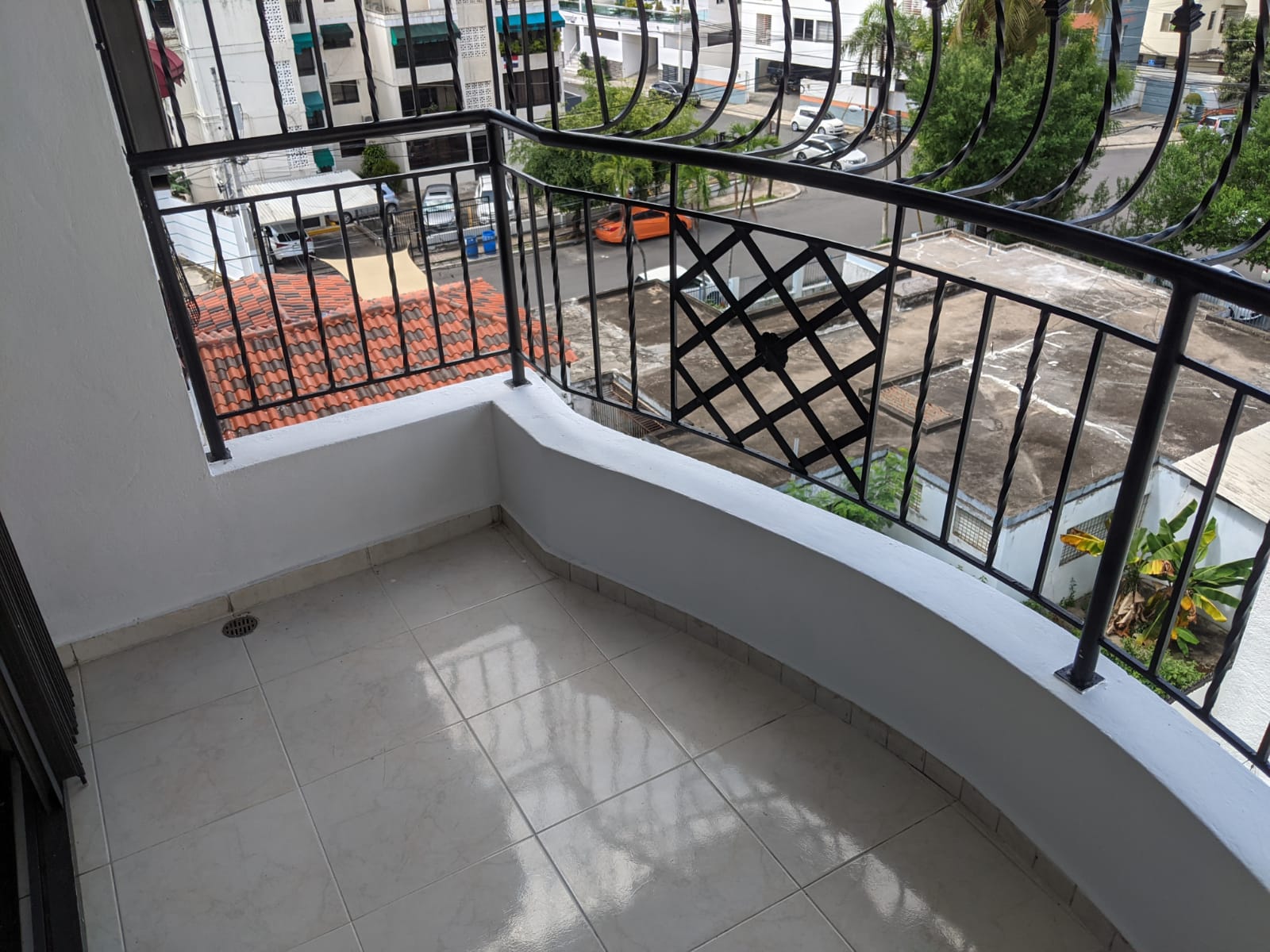 Apartamento cómodo en Alquiler en Evaristo Morales Amueblado Foto 7267461-3.jpg