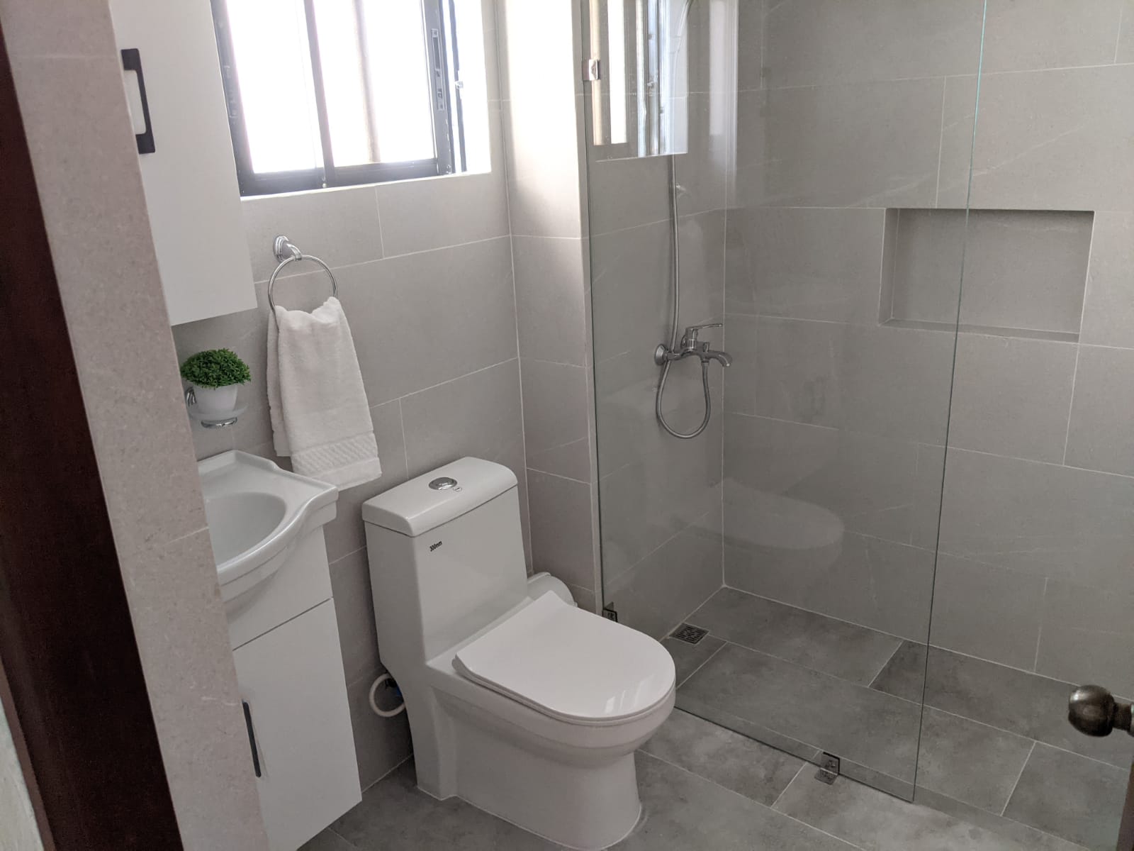 Apartamento cómodo en Alquiler en Evaristo Morales Amueblado Foto 7267461-8.jpg