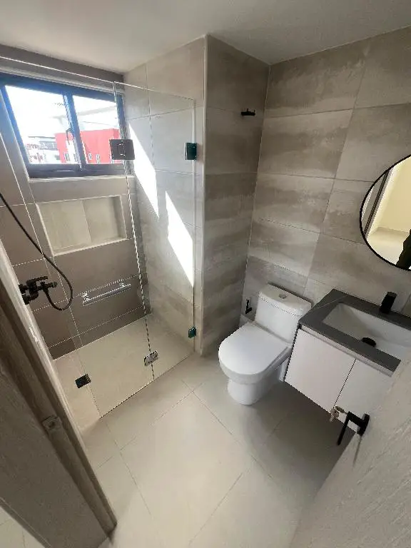 Apartamento en alquiler nuevo en Evaristo Morales Foto 7267473-4.jpg
